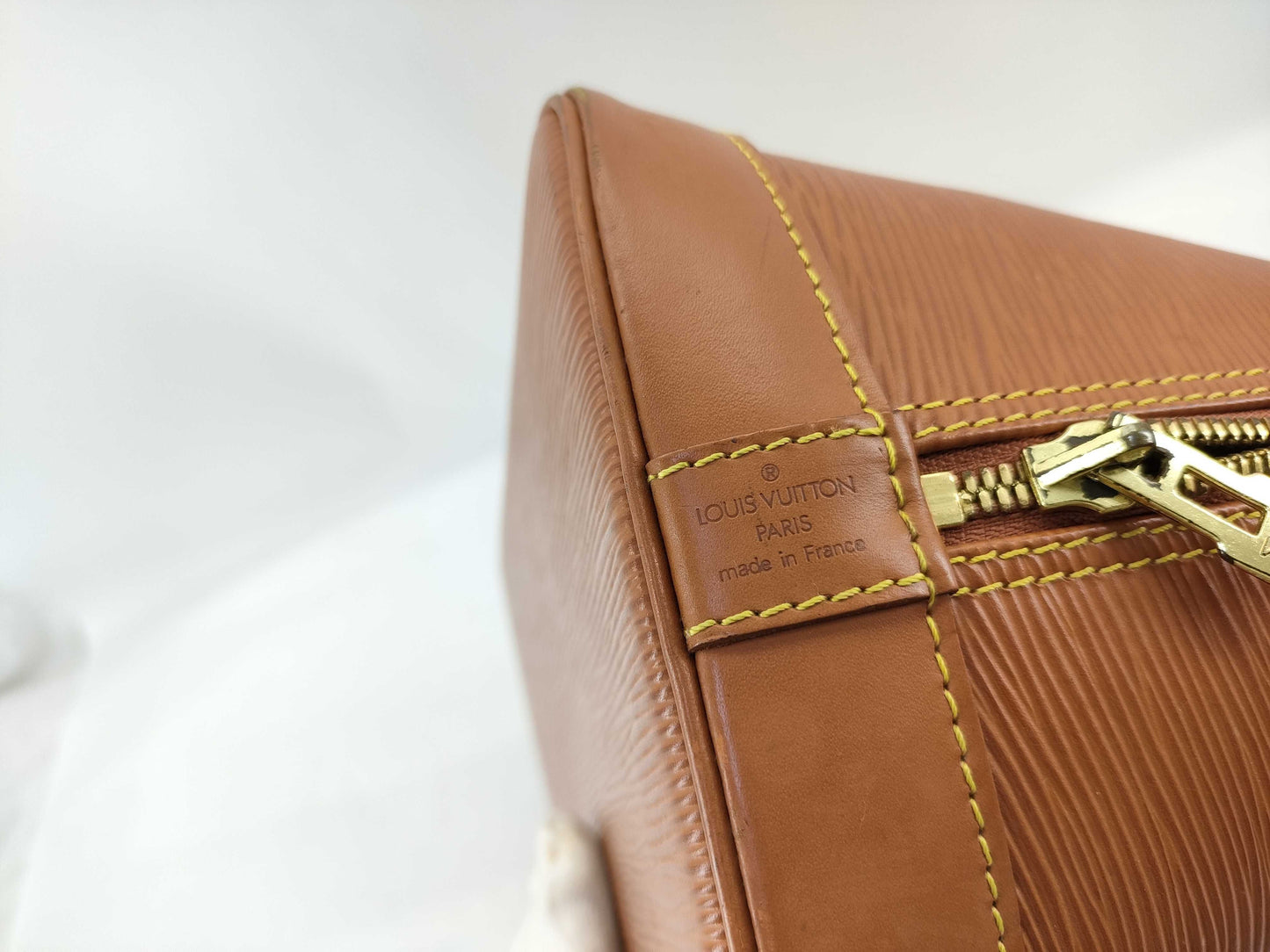 LOUIS VUITTON M52148 Epi Alma Handbag