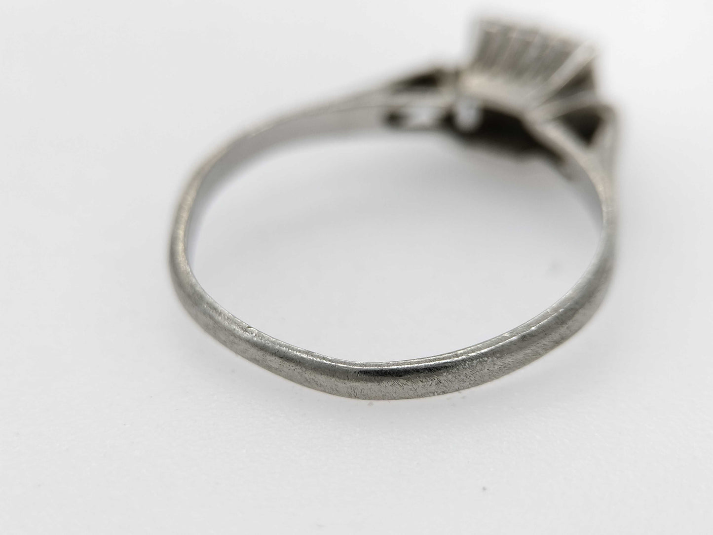D0.12ct Pt850 2.5g Ring