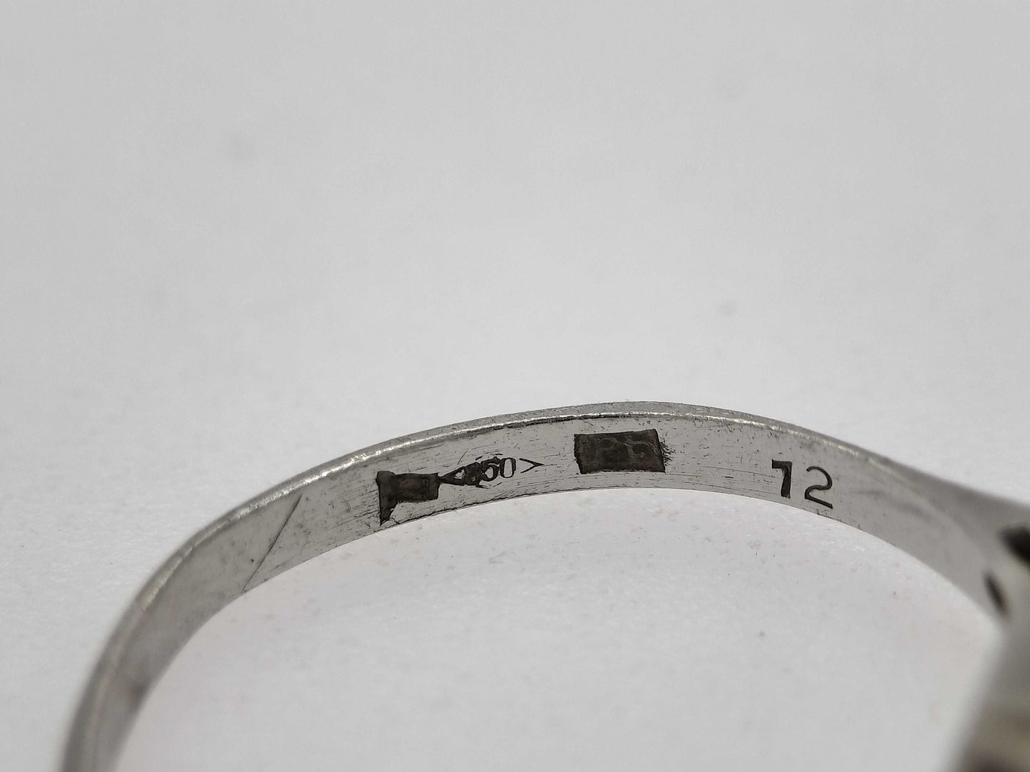 D0.12ct Pt850 2.5g Ring