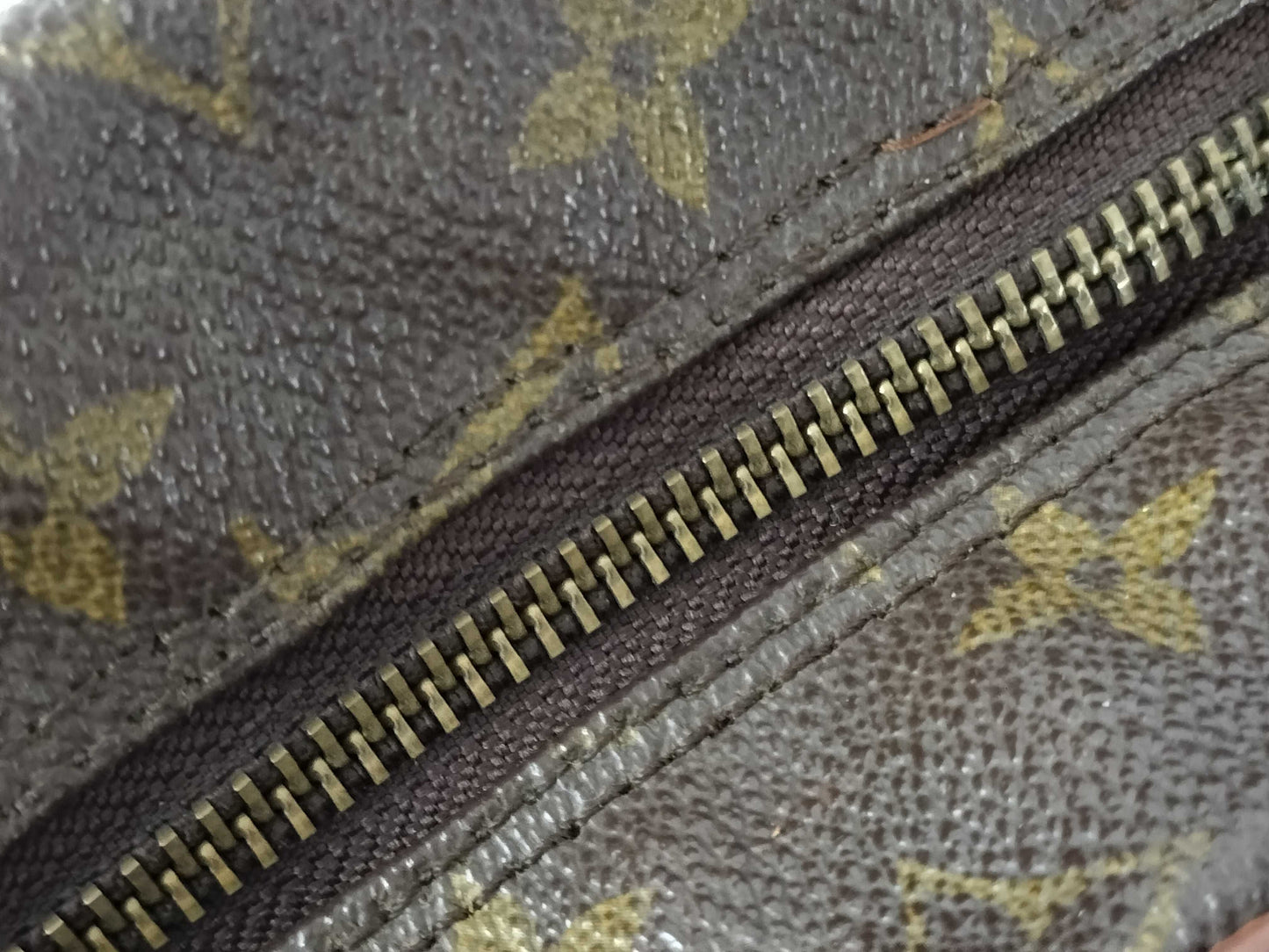 LOUIS VUITTON M45244 Monogram Migratour Old Nile Shoulder Bag