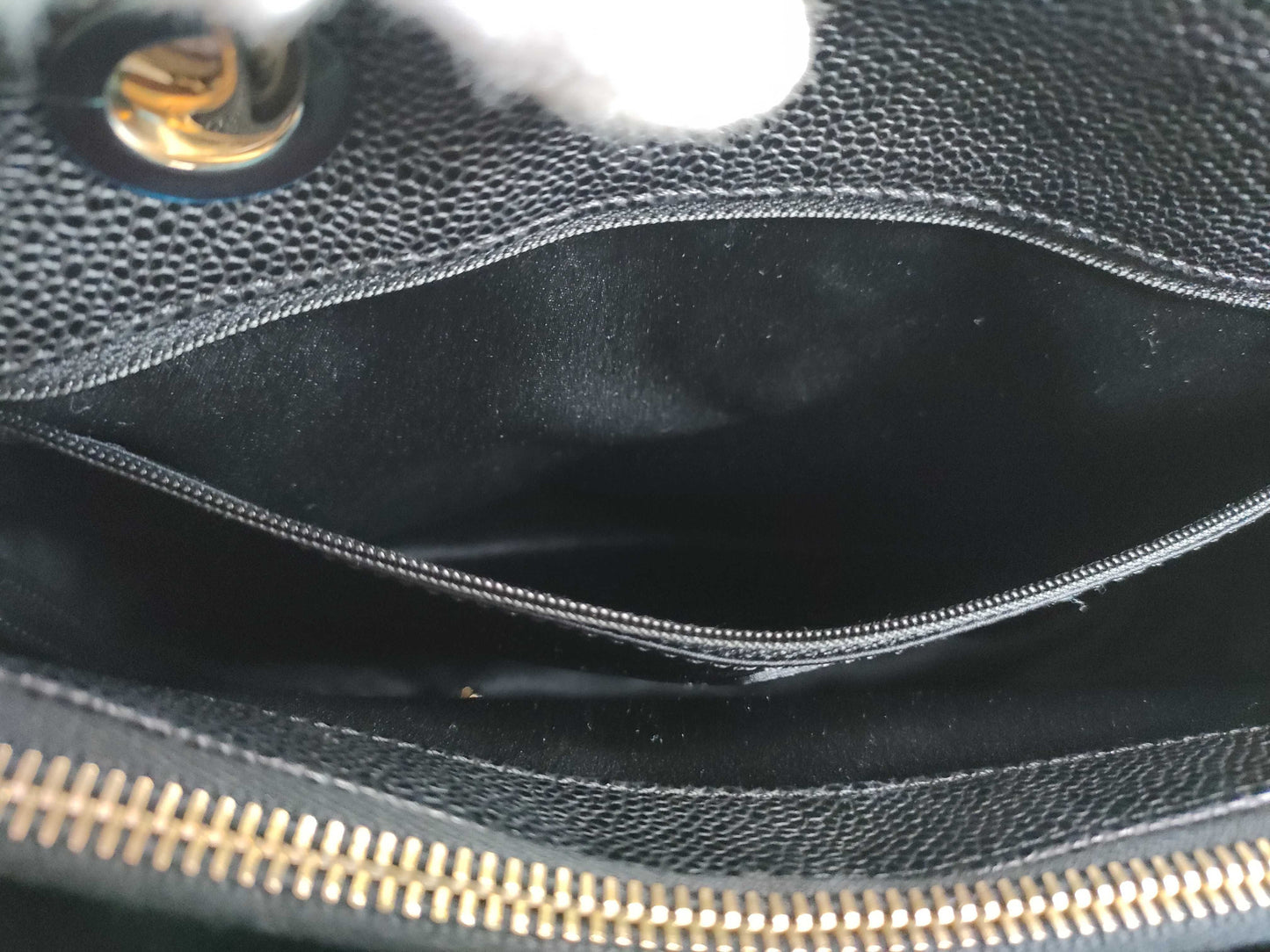 CHANEL Caviar Skin GST Chain Tote Bag