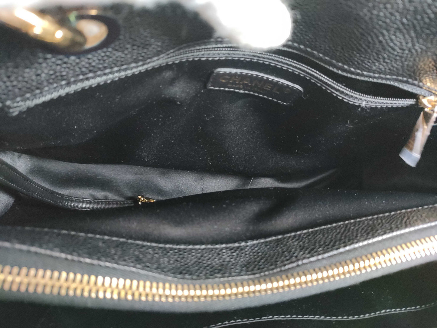 CHANEL Caviar Skin GST Chain Tote Bag