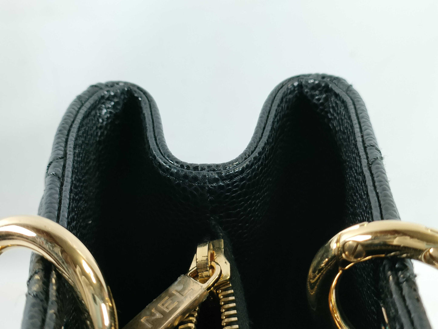 CHANEL Caviar Skin GST Chain Tote Bag