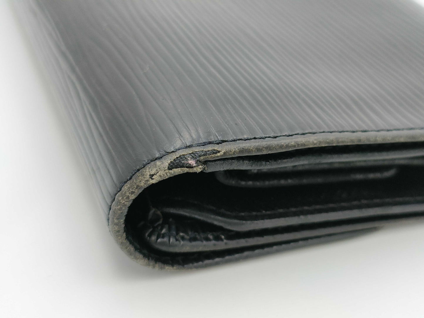 LOUIS VUITTON Epi M63712 Tresor Etui Papier Wallet