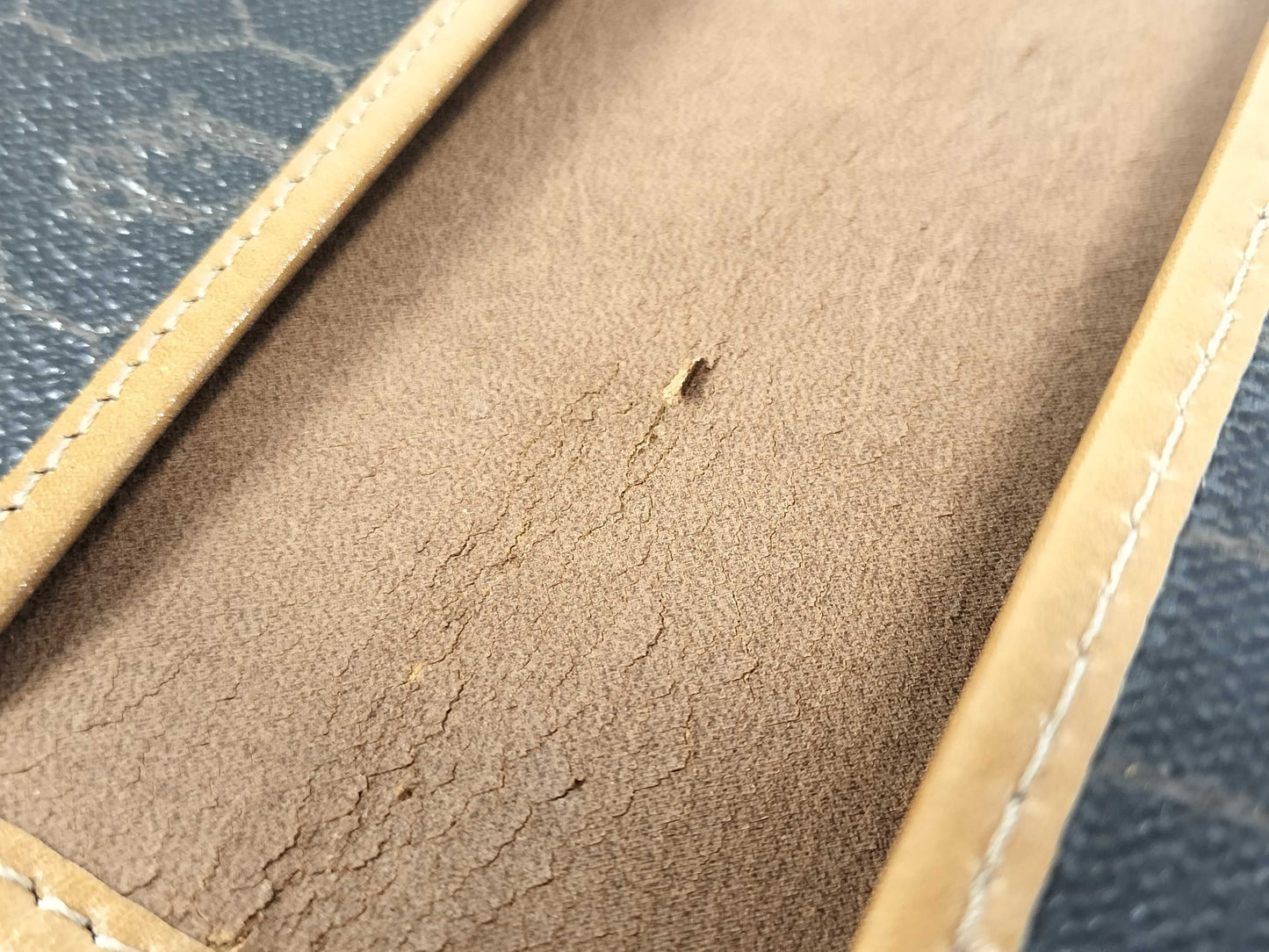 Dior Honeycomb/Clutch Bag Shoulder Bag