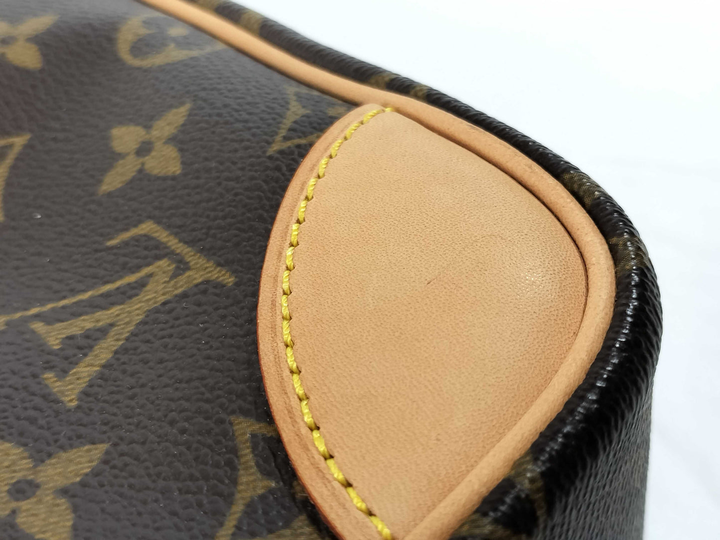 LOUIS VUITTON M51274 Monogram Trocadero 27 Shoulder Bag