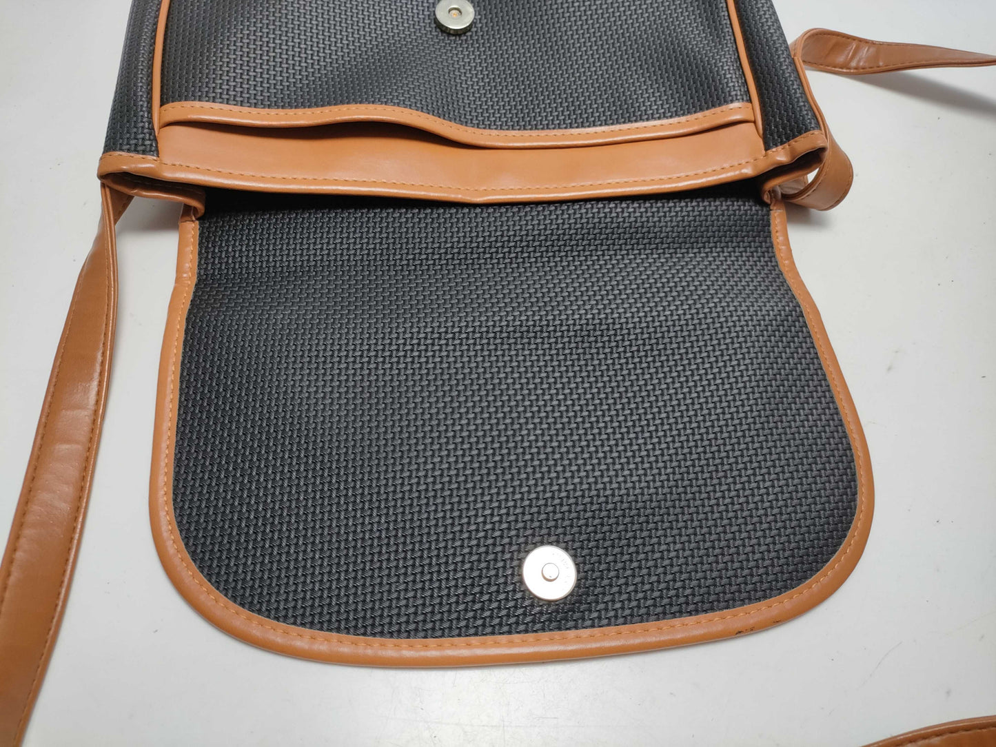 Yves Saint Laurent Canvas/Brown/Shoulder Bag