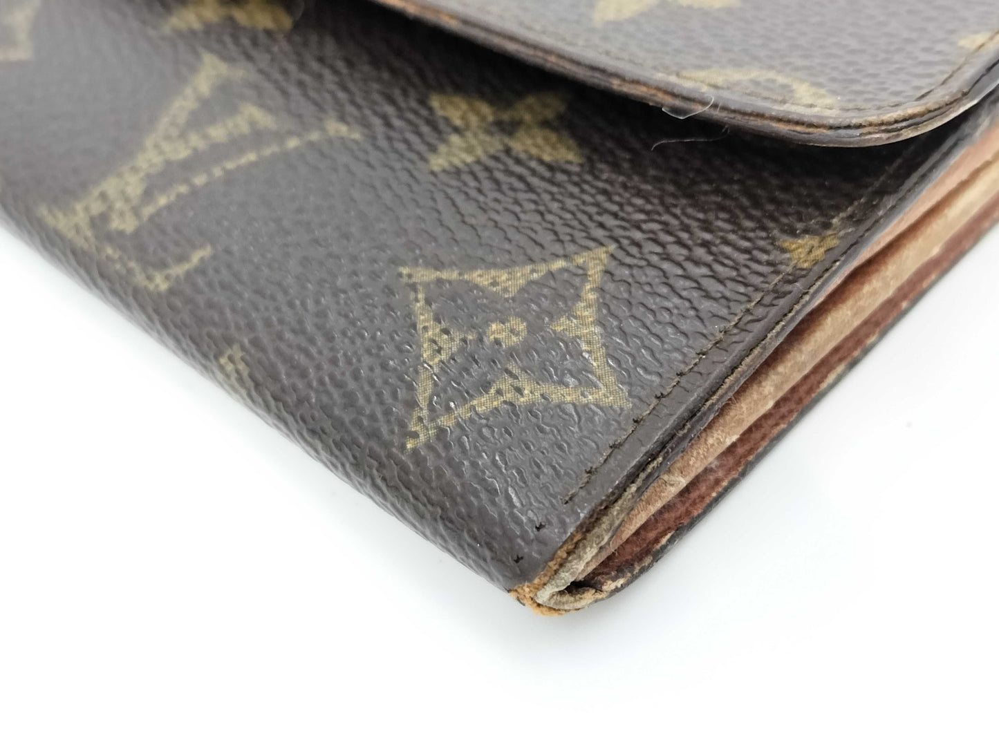 LOUIS VUITTON Monogram International Wallet