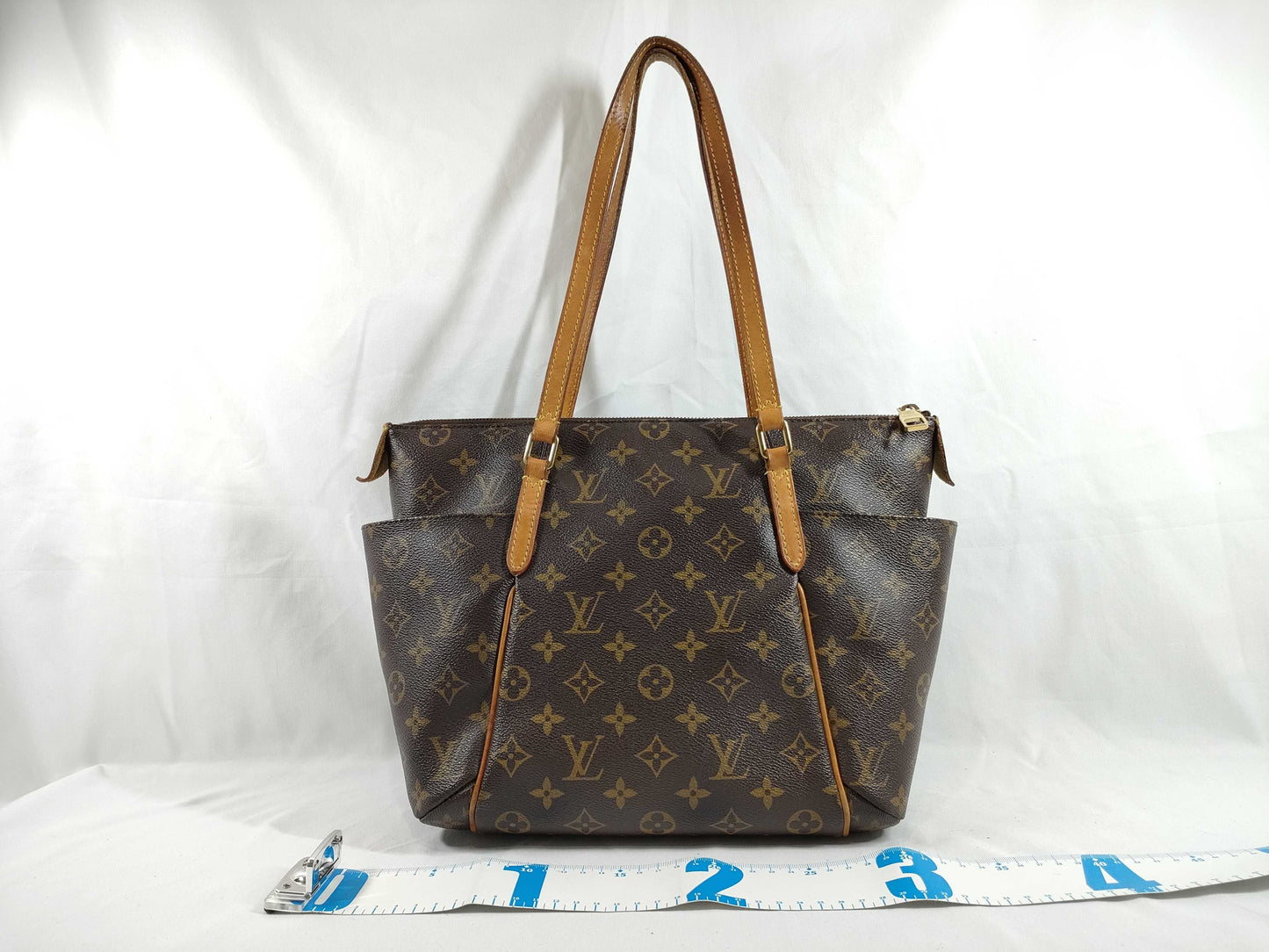 LOUIS VUITTON M56689 Monogram M56689 Totally MM/CP Comic Handbag