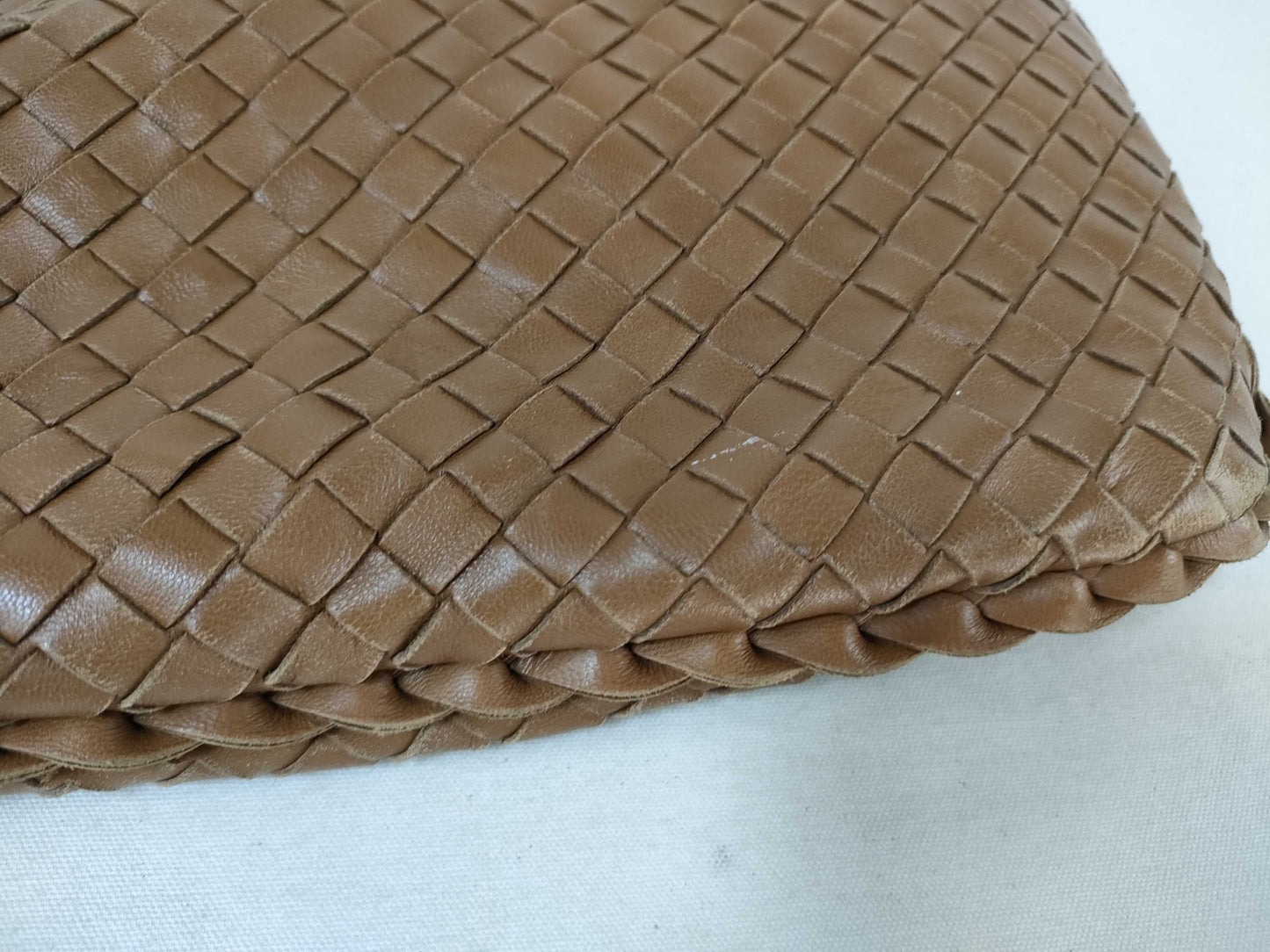 BOTTEGA VENETA Intrecciato Hobo Handbag