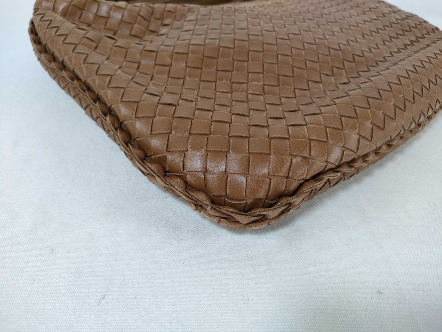 BOTTEGA VENETA Intrecciato Hobo Handbag
