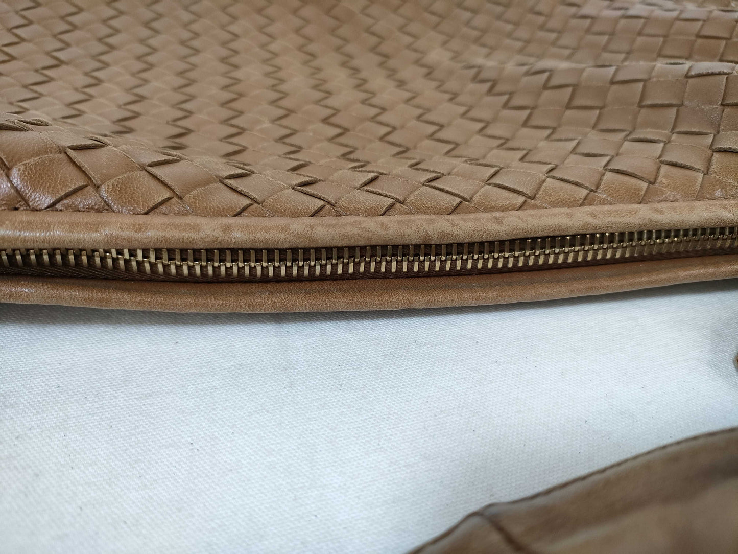 BOTTEGA VENETA Intrecciato Hobo Handbag