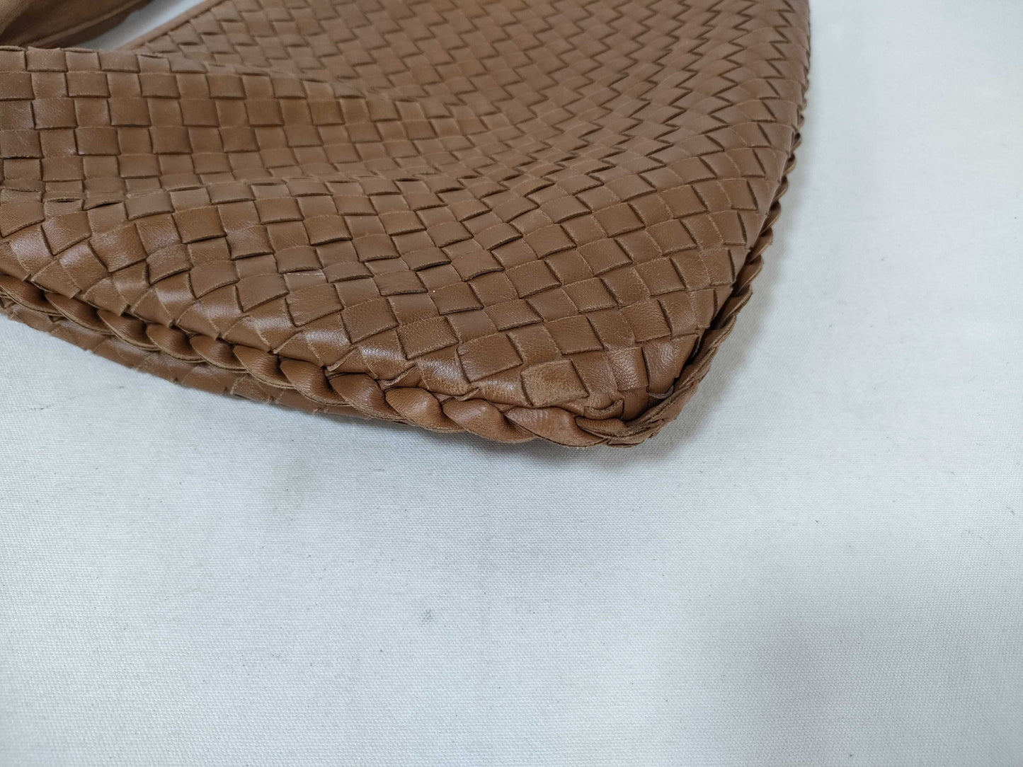 BOTTEGA VENETA Intrecciato Hobo Handbag