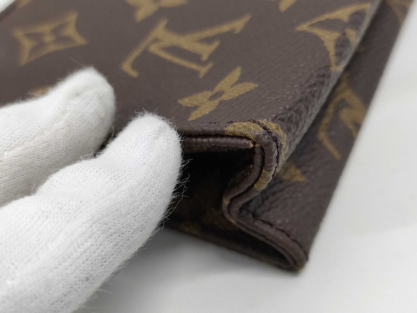 LOUIS VUITTON Monogram M47546 Monogram Pochette Toilette Pouch