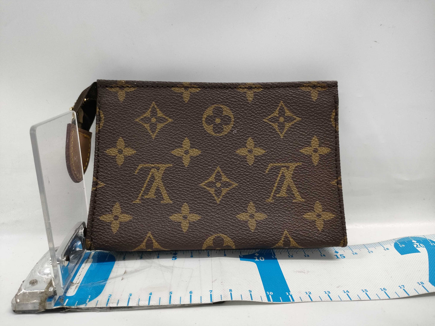 LOUIS VUITTON Monogram M47546 Monogram Pochette Toilette Pouch