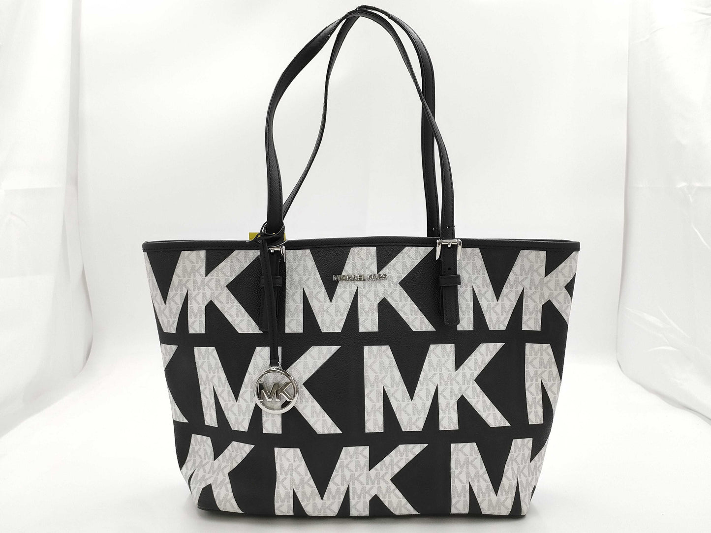 Michael Kors 1-piece MK pattern tote bag