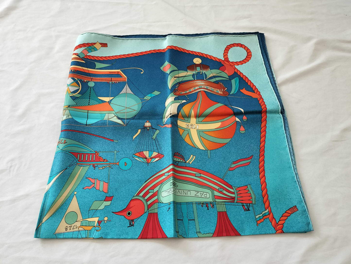 HERMES Carre Carre 90 PAZ UNIVERSAL Scarf
