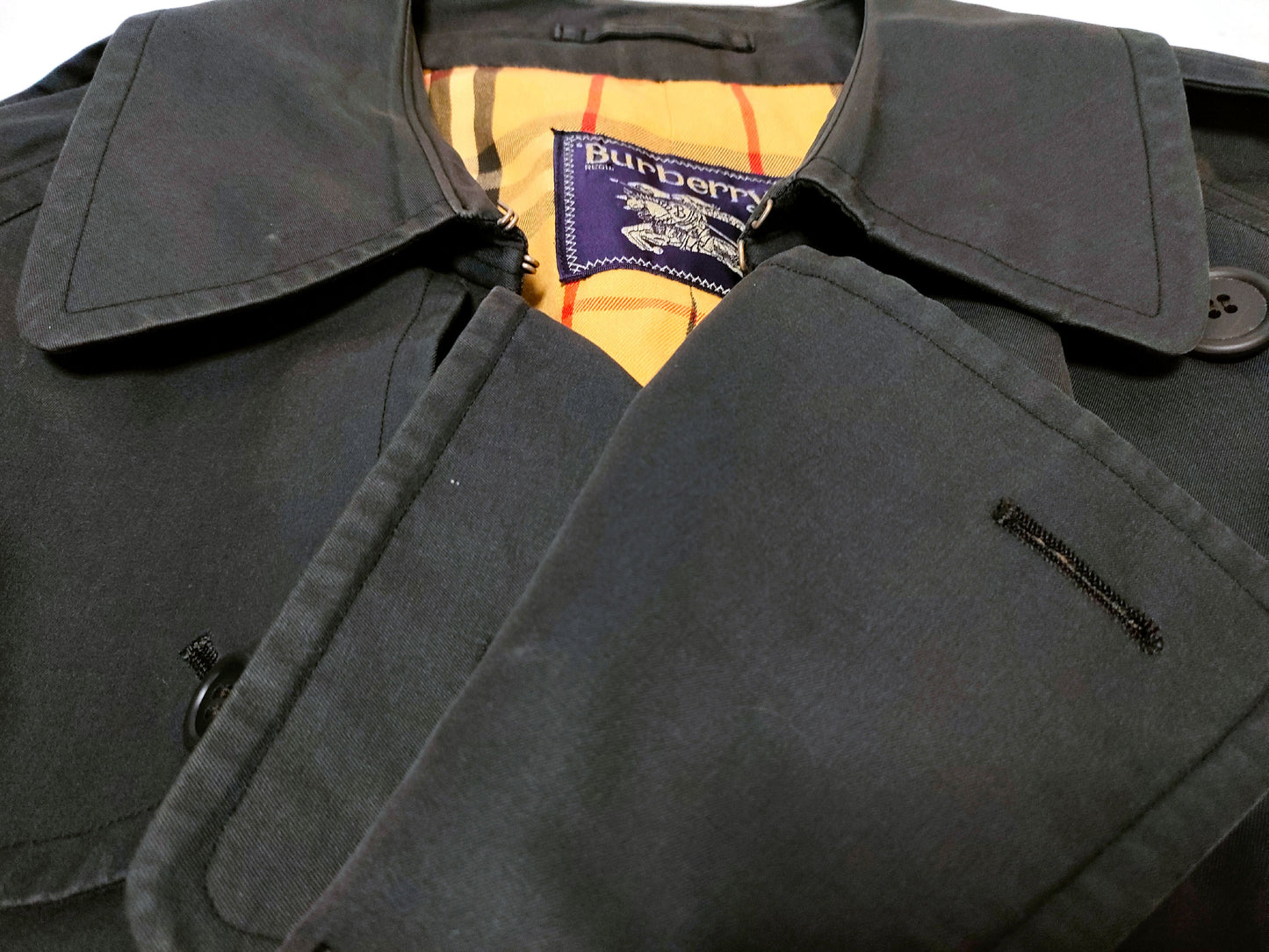 BURBERRY Coat with Nova Check Lining, Belt Missing