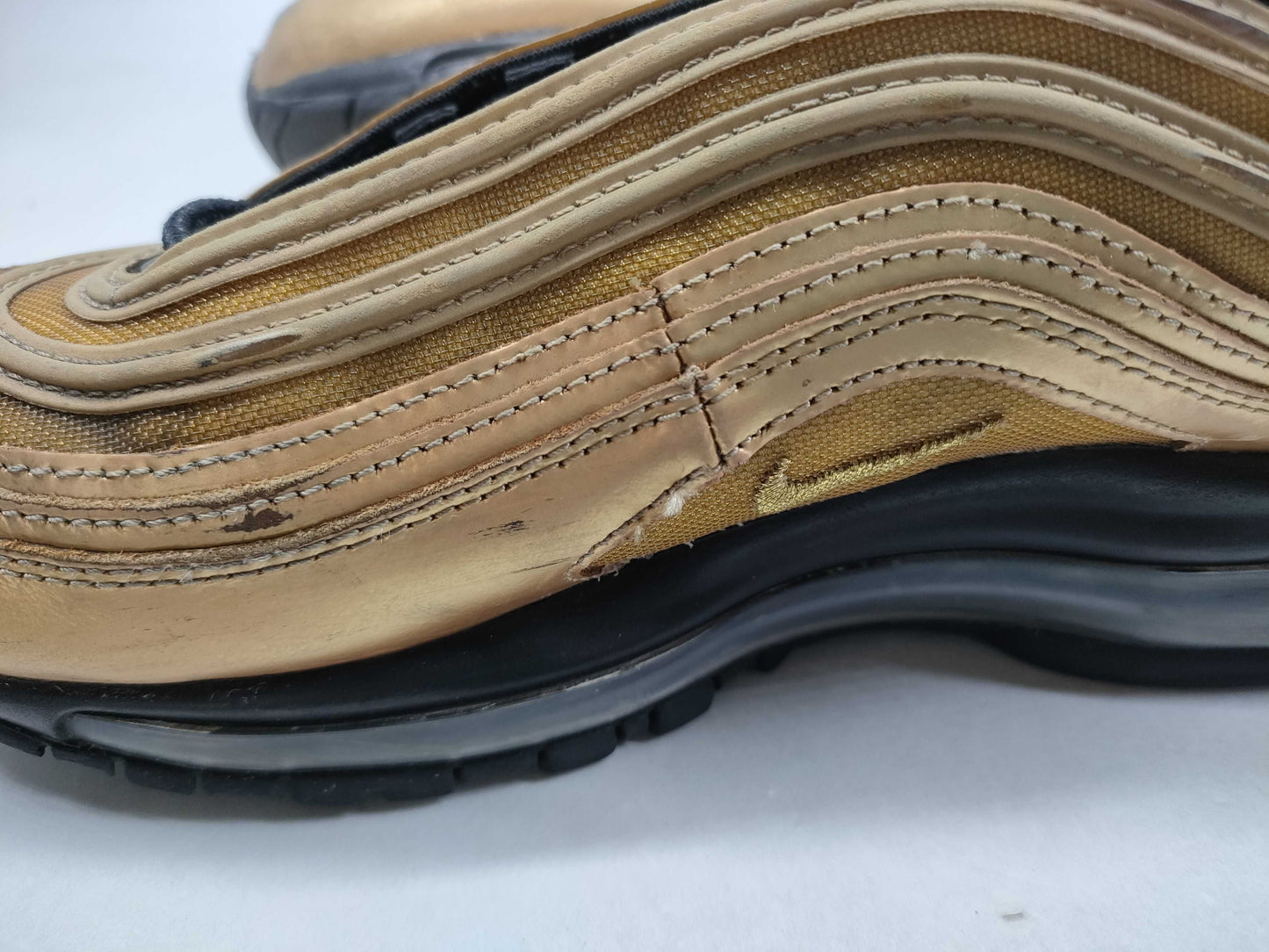 NIKE WMNS AIR MAX 97 DX0137-700 Gold Sneakers