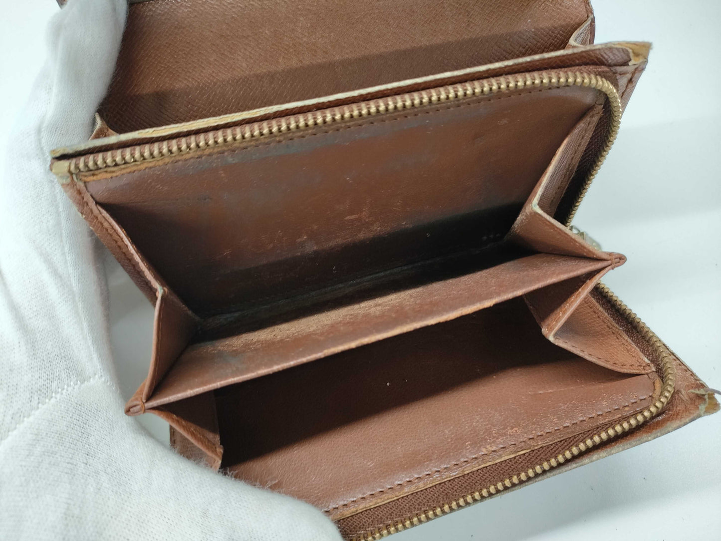 LOUIS VUITTON Wallets, Key Cases, and Other Accessories