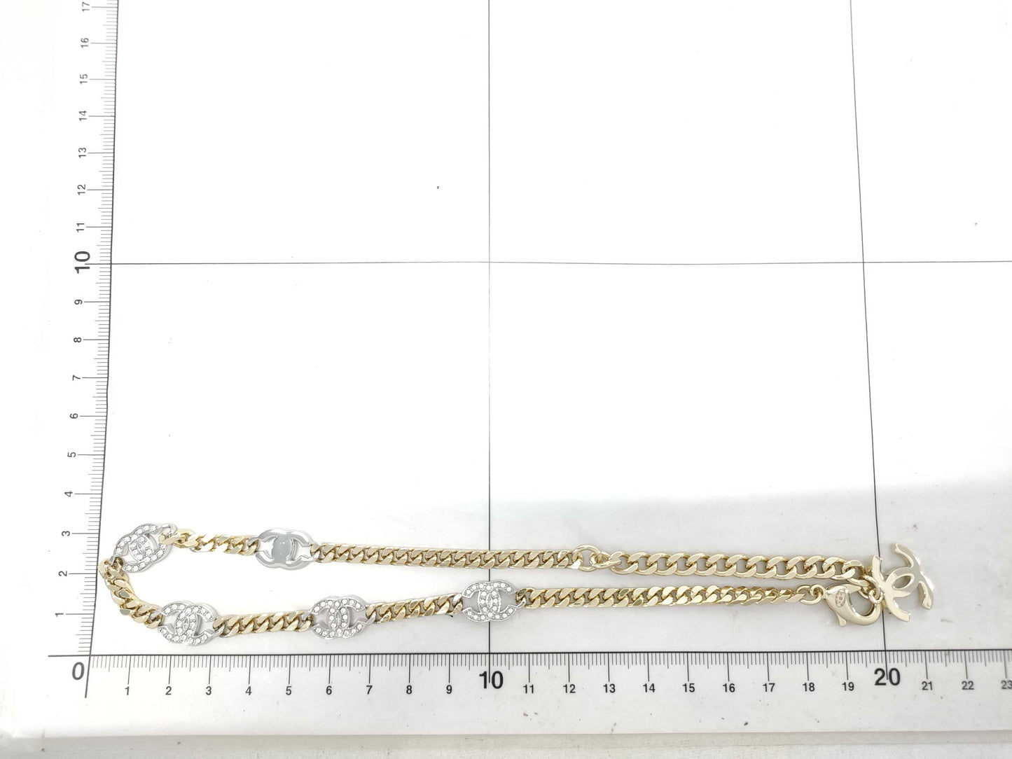 CHANEL B21A Coco Chain Necklace