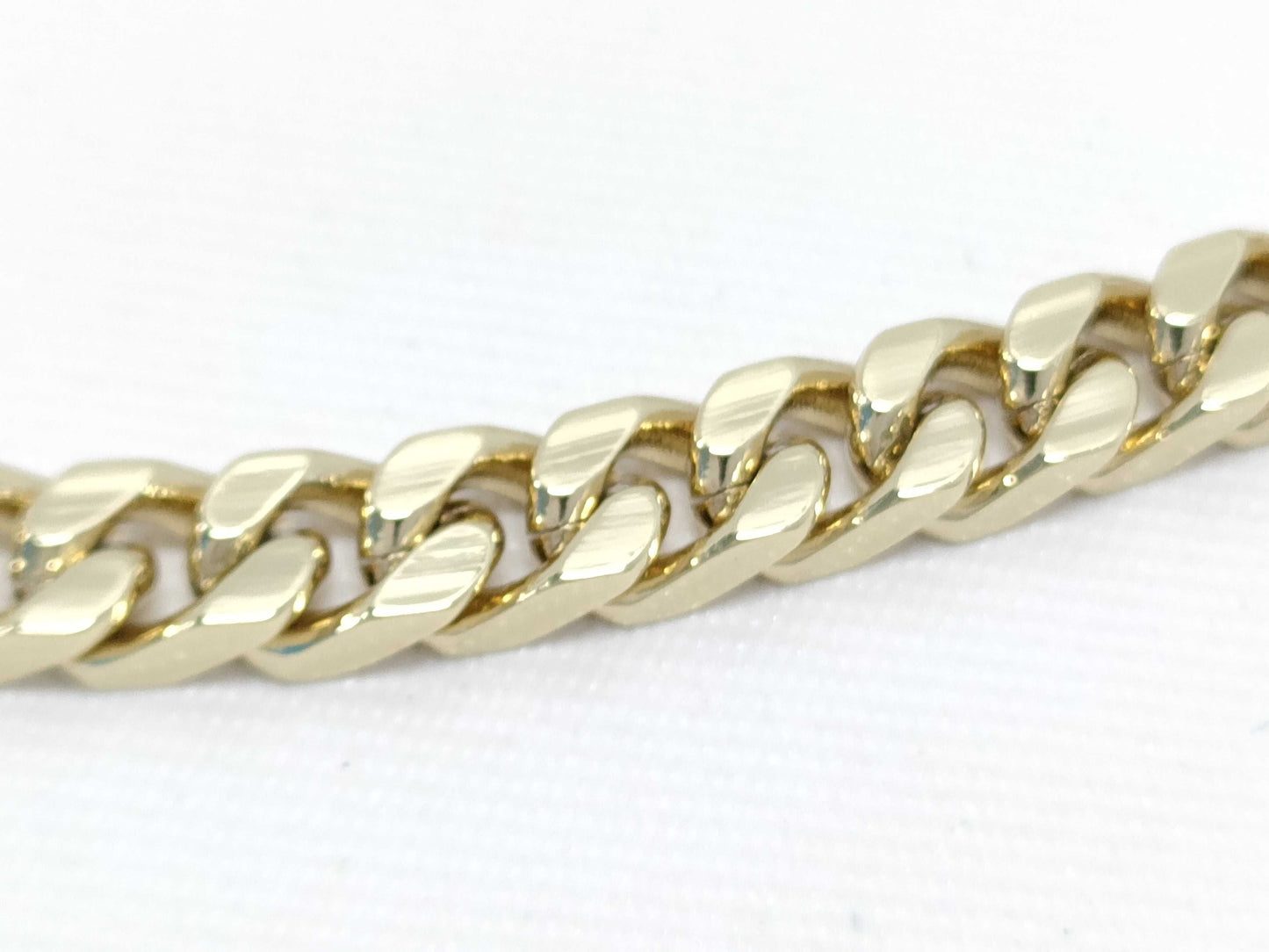 CHANEL B21A Coco Chain Necklace