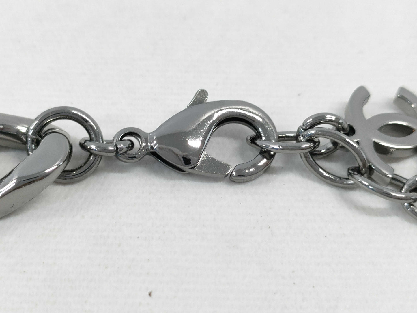 CHANEL I22K Curb Chain Necklace