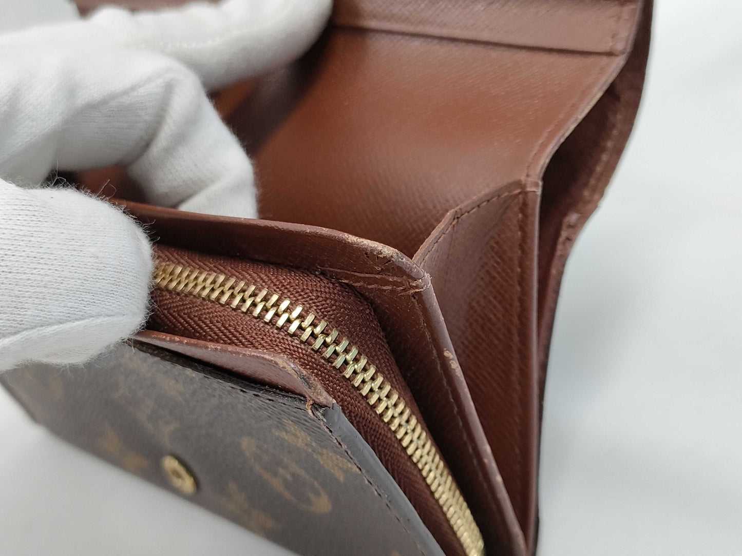 LOUIS VUITTON Monogram Compact Wallet