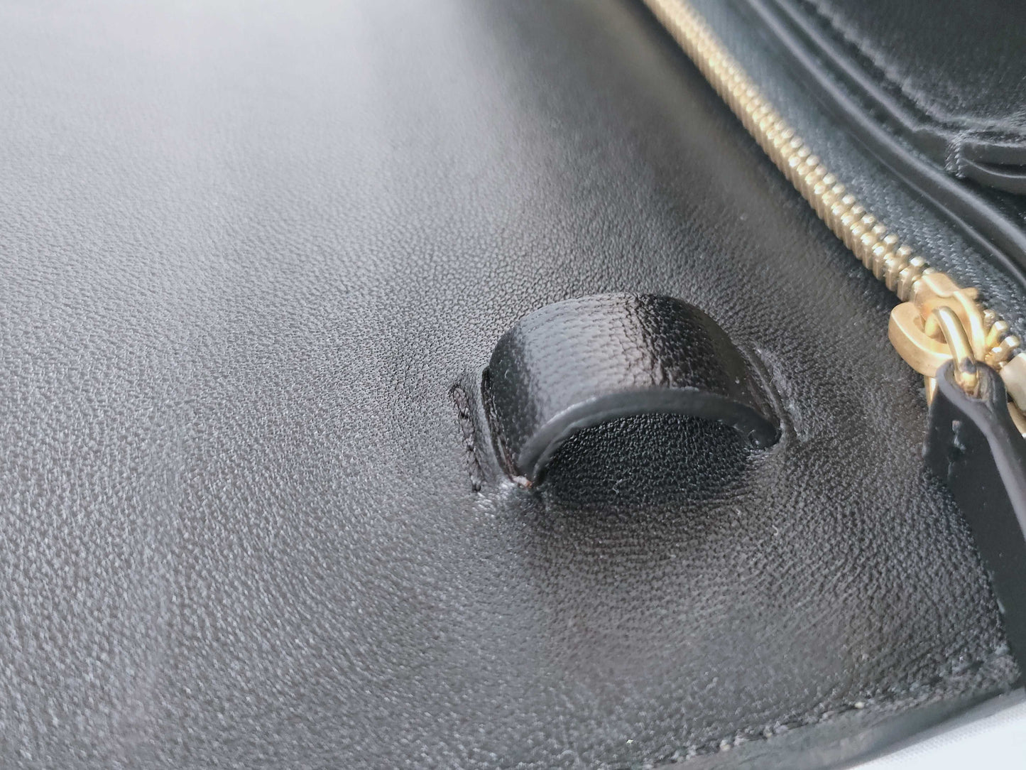 CELINE Classic Box Medium Calfskin Handbag