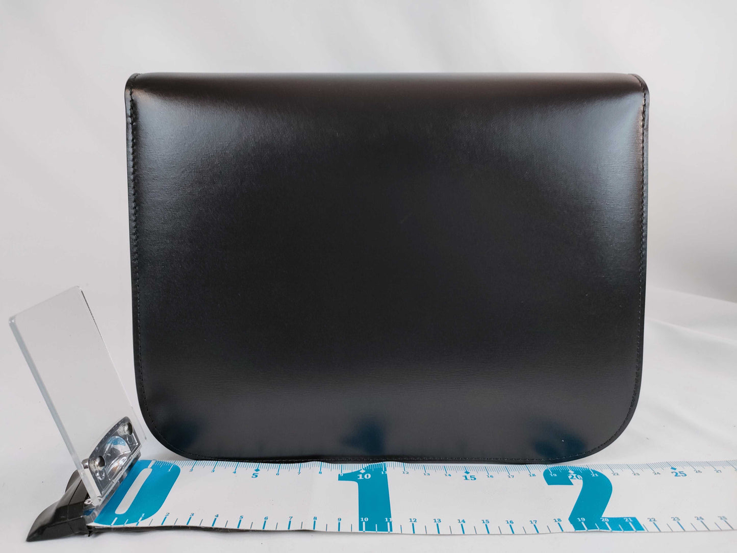 CELINE Classic Box Medium Calfskin Handbag