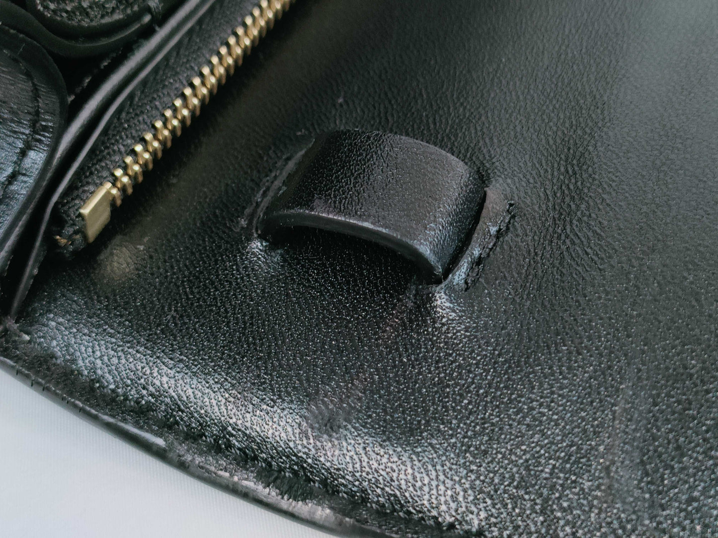 CELINE Classic Box Medium Calfskin Handbag