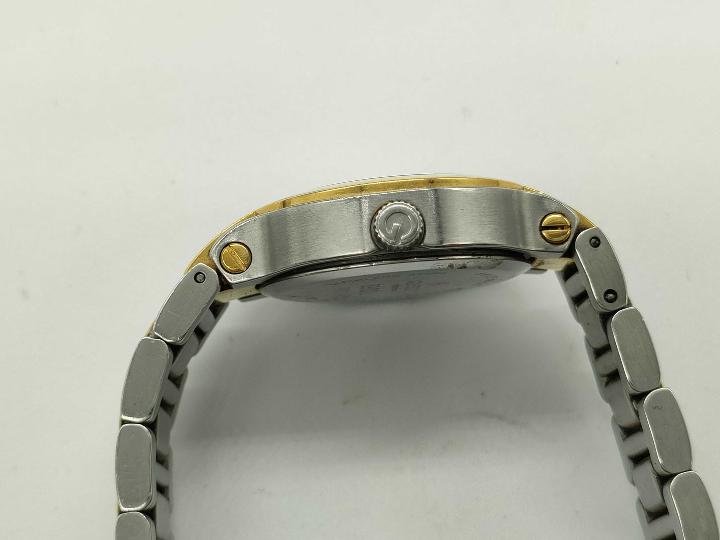 GUCCI 8900L Women's Watch