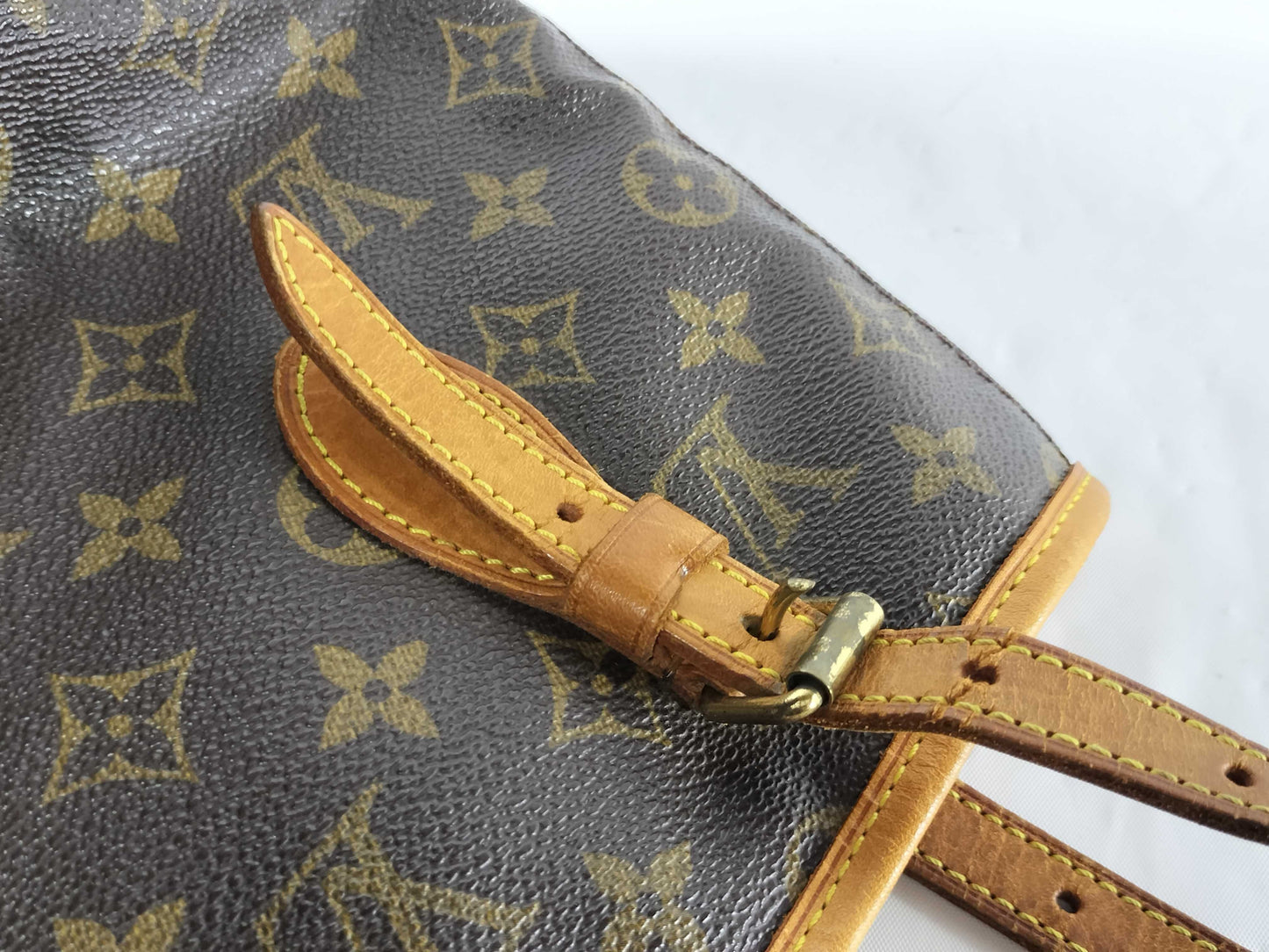 LOUIS VUITTON DK0068 Monogram M42238 Bucket PM Tote Bag with Pouch