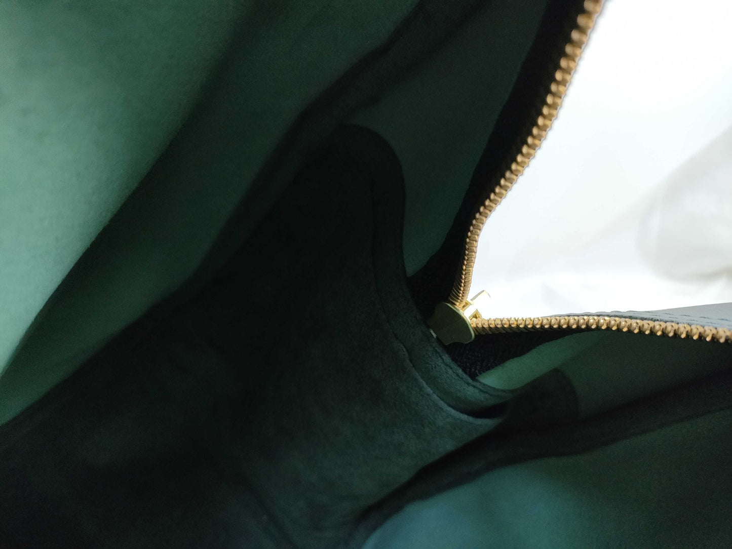 LOUIS VUITTON M30124 Taiga M30114 Kendall GM Handbag