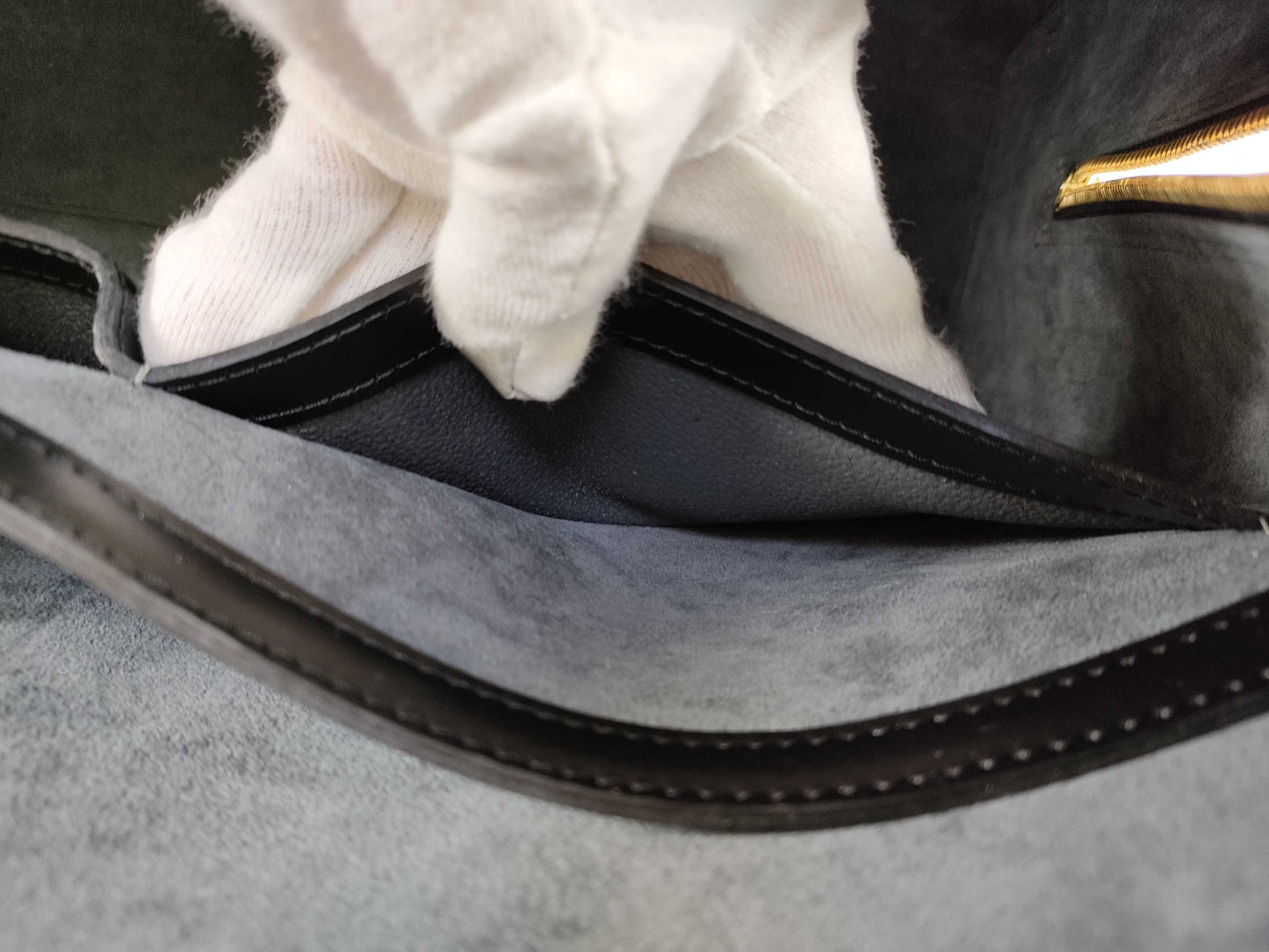 LOUIS VUITTON M54512 Epi Sorbonne Handbag