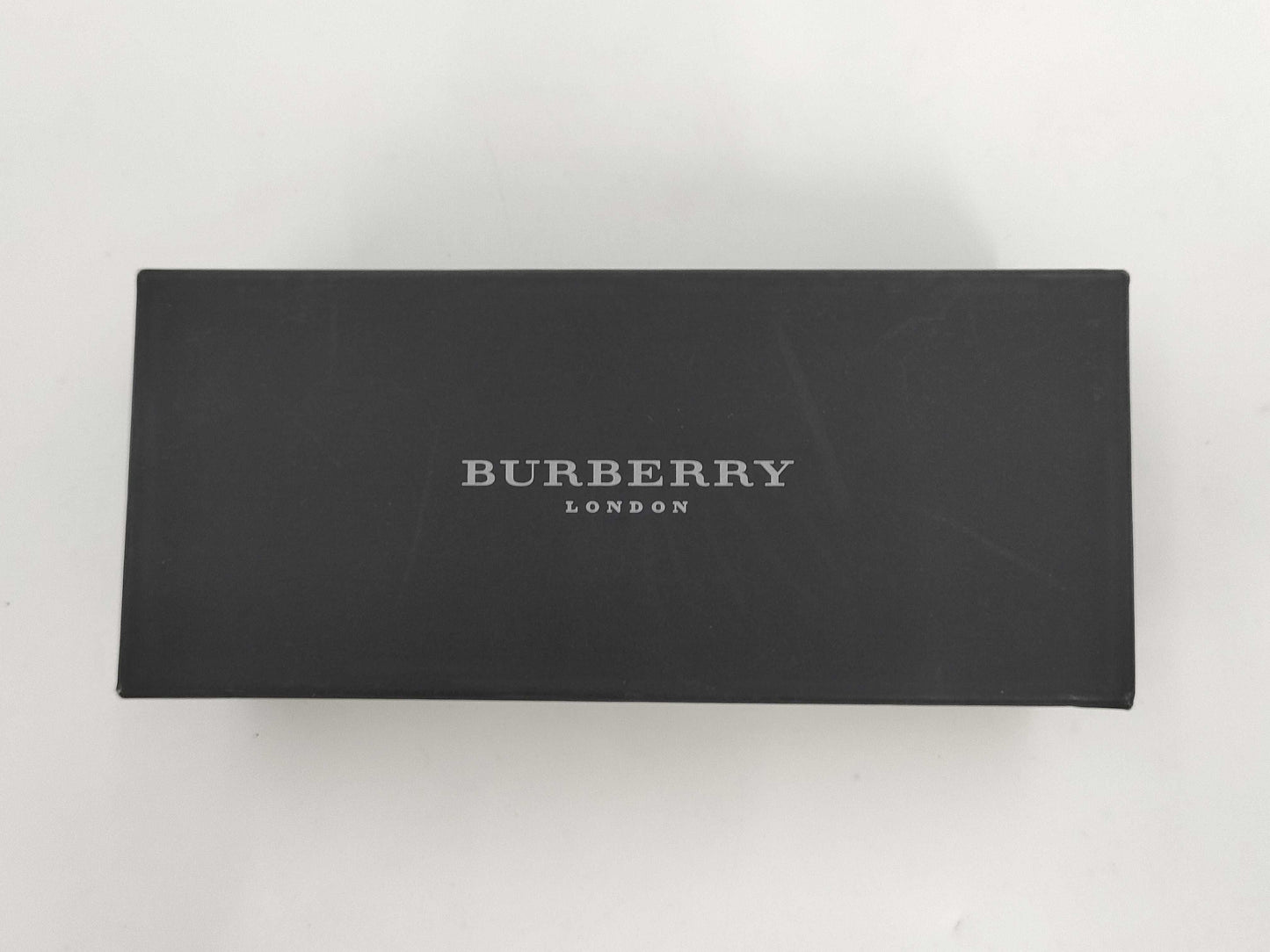 5 items including LOUIS VUITTON, PRADA, and BURBERRY wallets, key cases, and CD cases