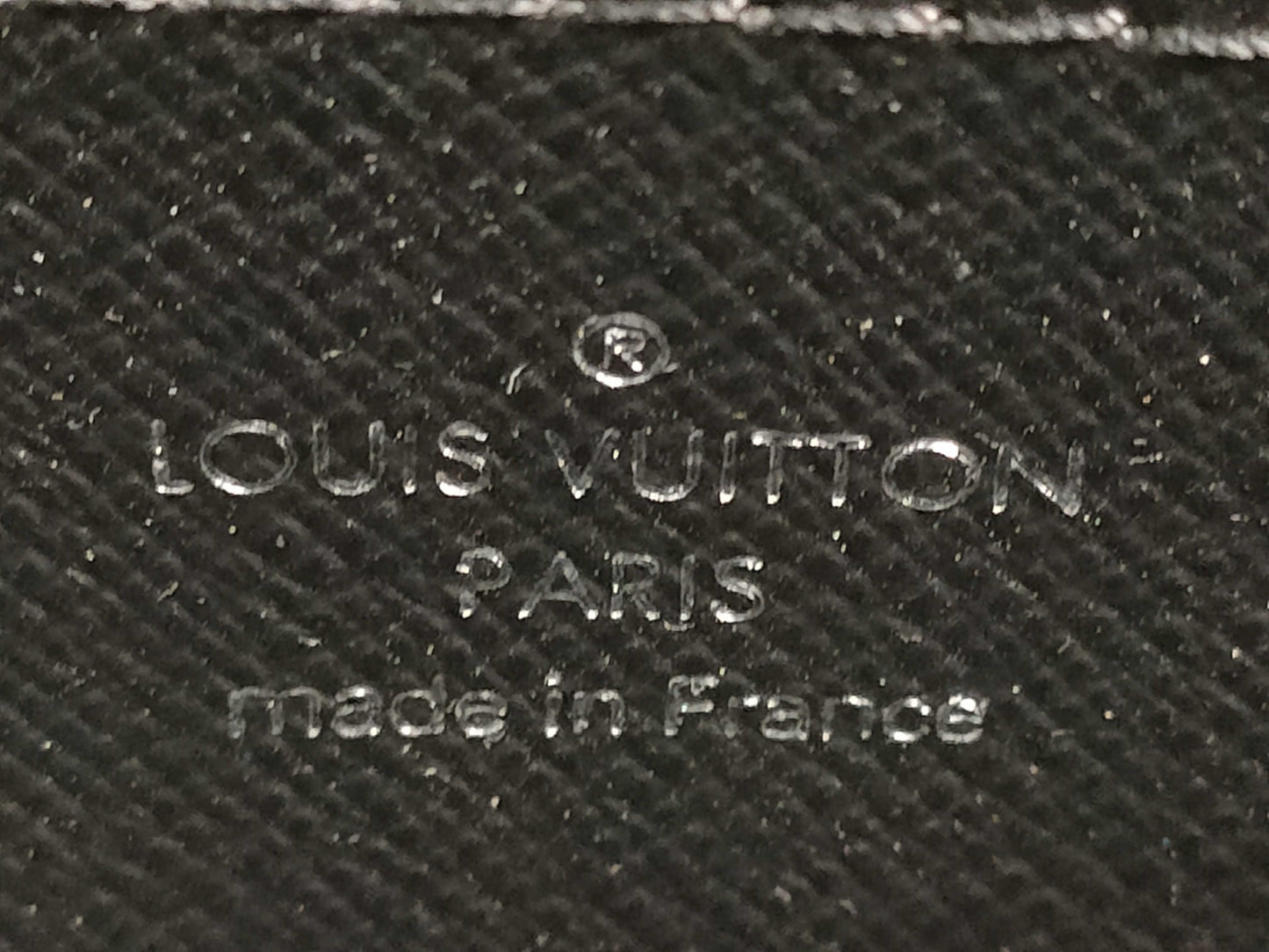 LOUIS VUITTON Taiga Pochette Homme Second Bag