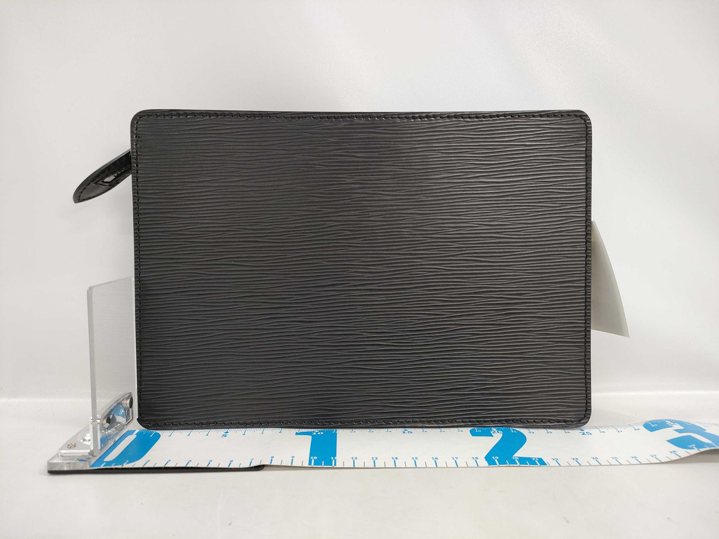 LOUIS VUITTON Taiga Pochette Homme Second Bag
