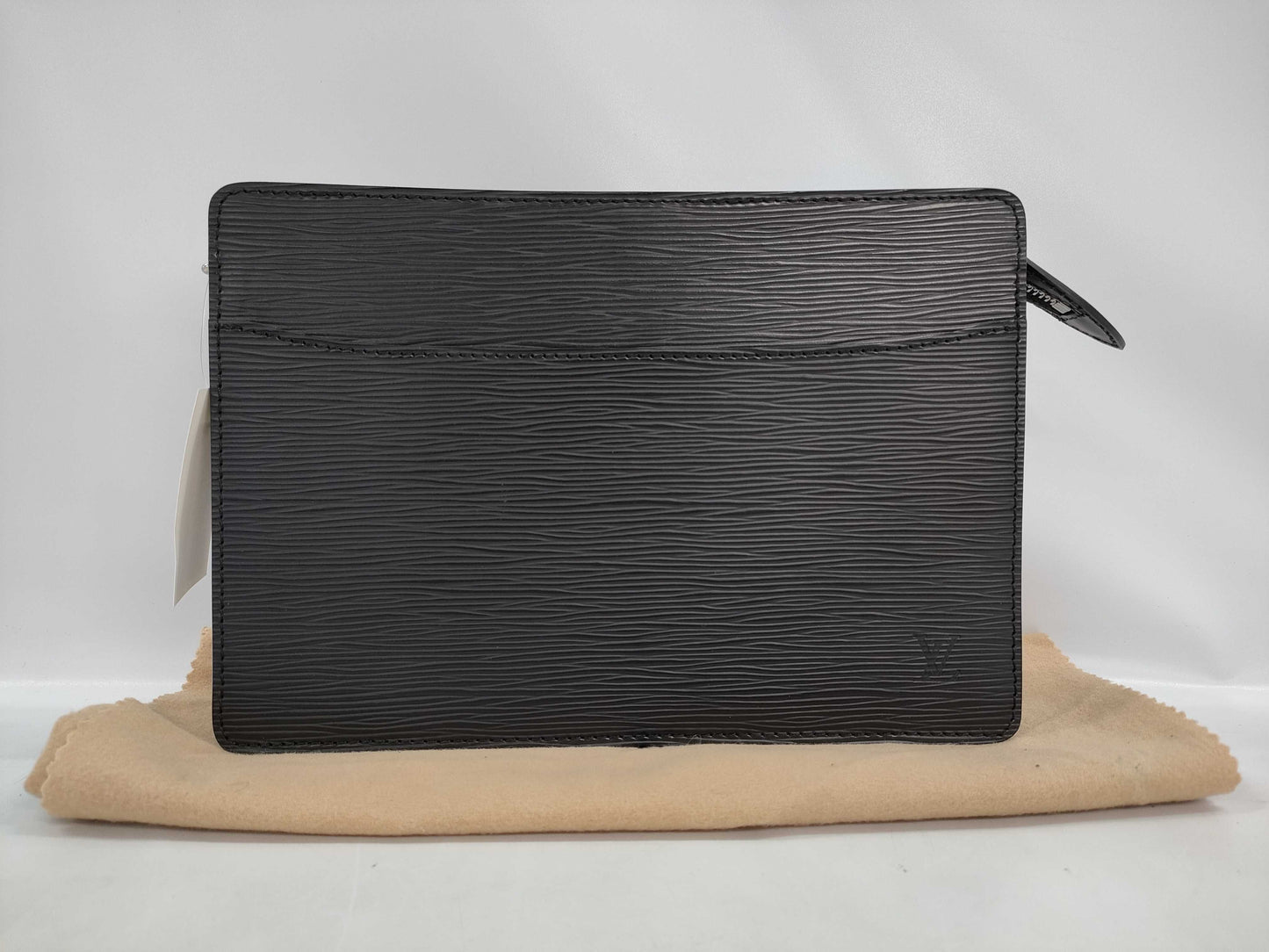 LOUIS VUITTON Taiga Pochette Homme Second Bag