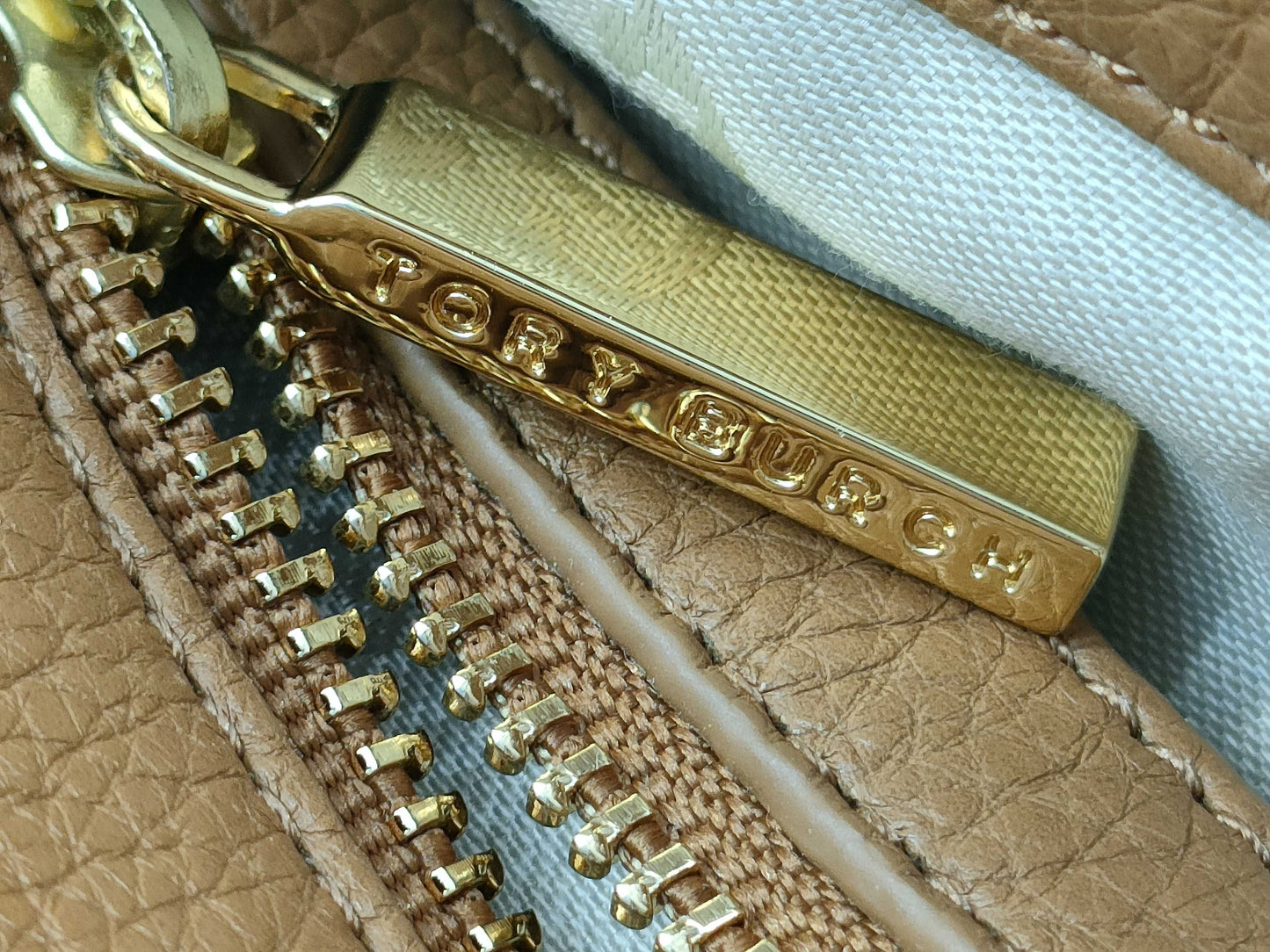 Tory Burch Leather Chain Shoulder Bag