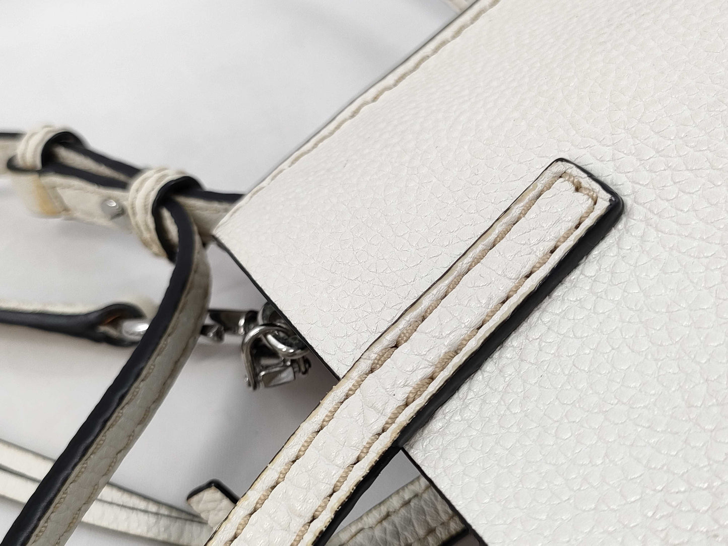MARC JACOBS Leather 2-Way Tote Bag White Handbag