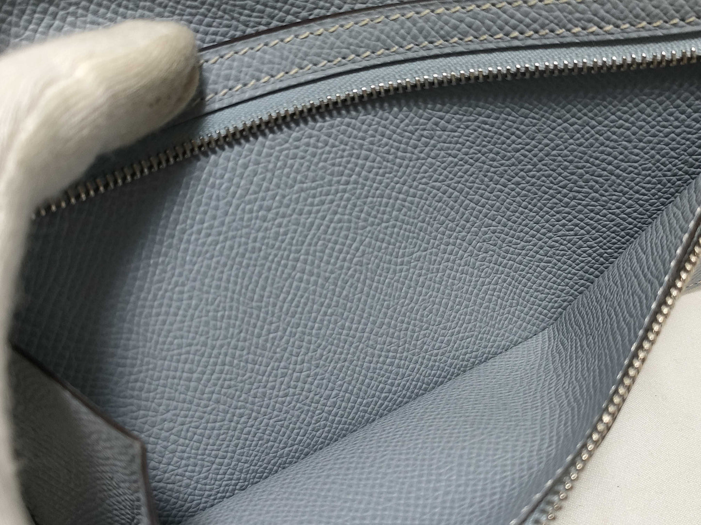 HERMES □Q Bearn Souffle Blue Glacier? Q Wallet