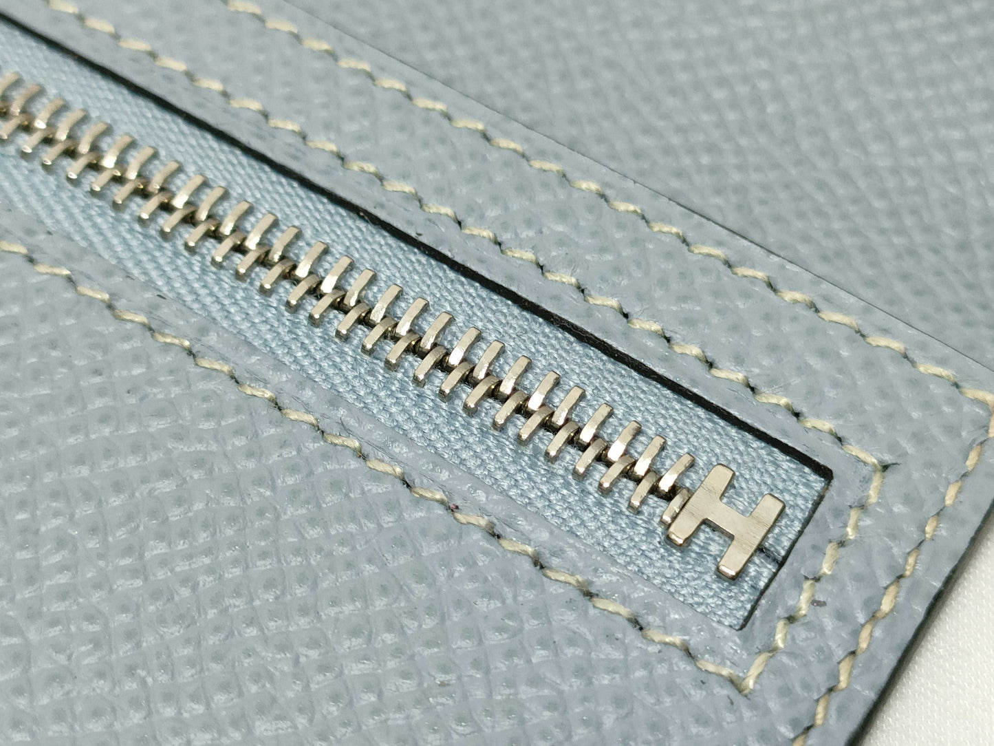 HERMES □Q Bearn Souffle Blue Glacier? Q Wallet