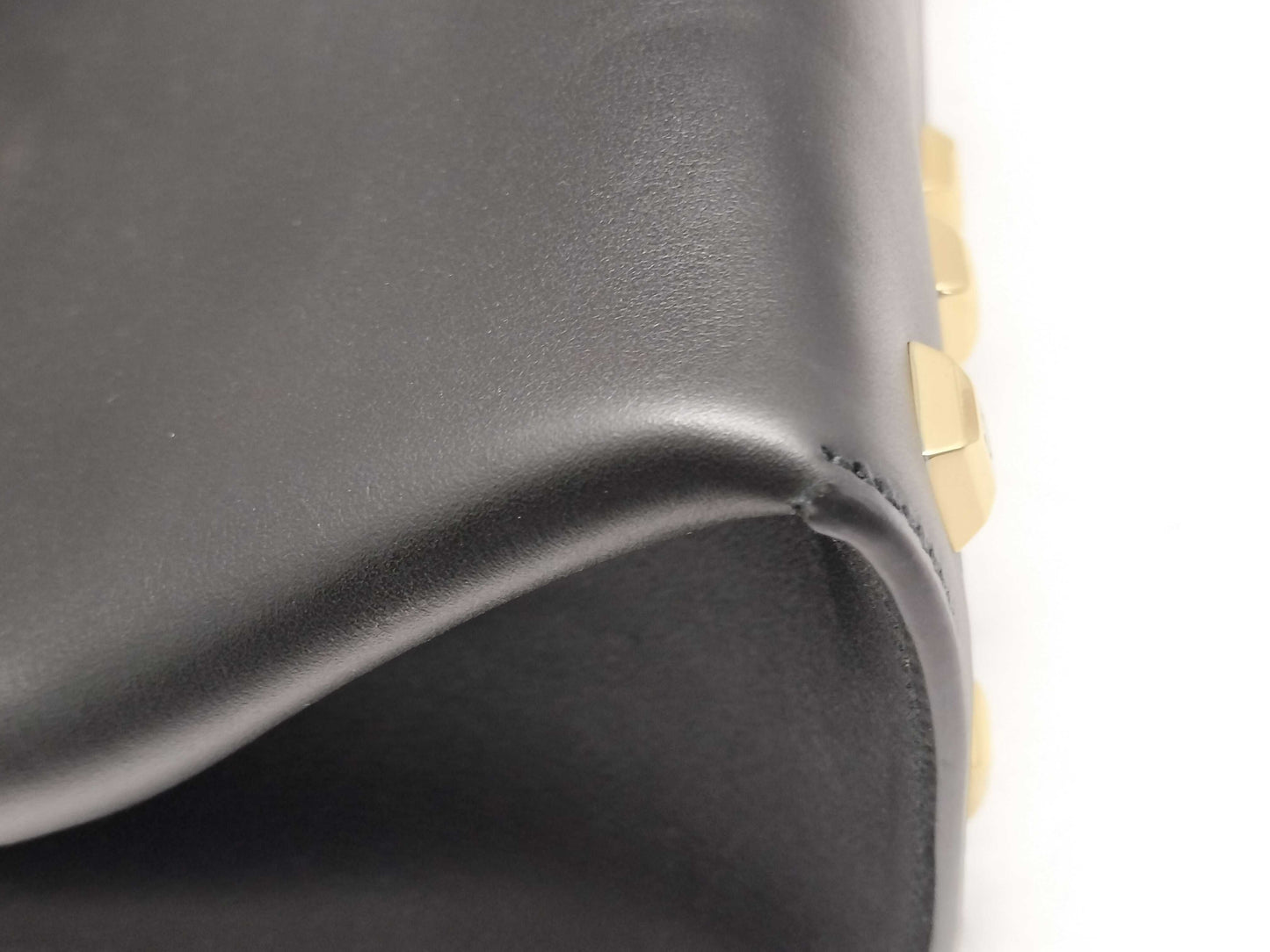 Salvatore Ferragamo Gancini 2-way black shoulder bag