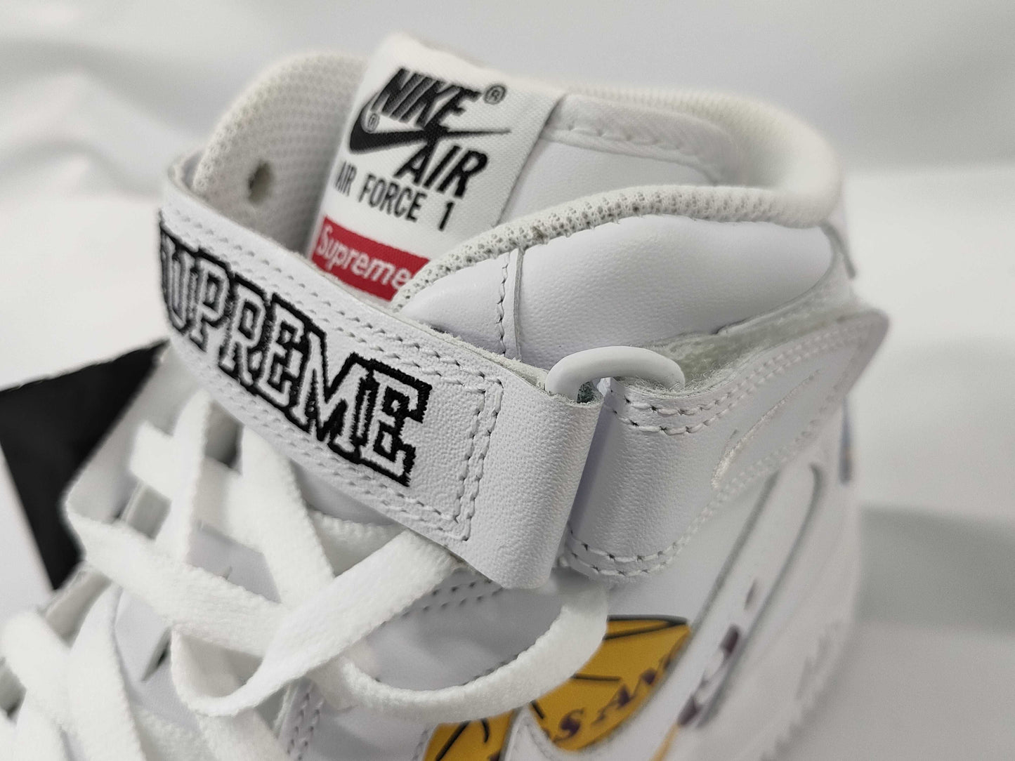 NIKE Air Force Supreme NBA x Nike White AQ8 Sneakers