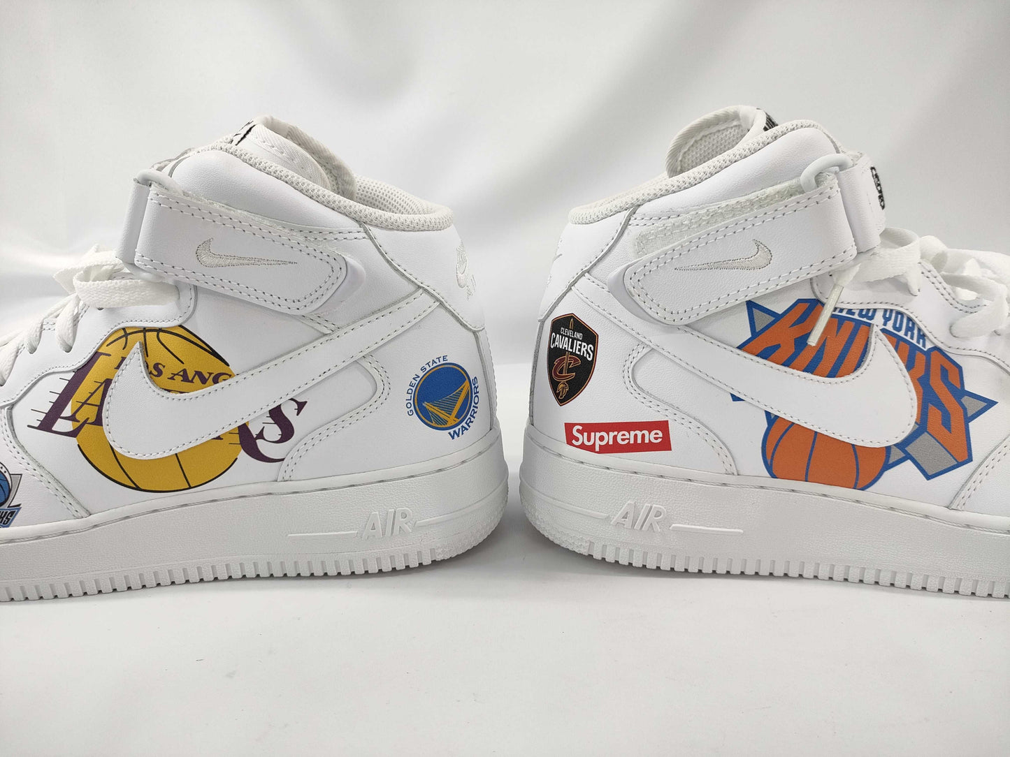 NIKE Air Force Supreme NBA x Nike White AQ8 Sneakers