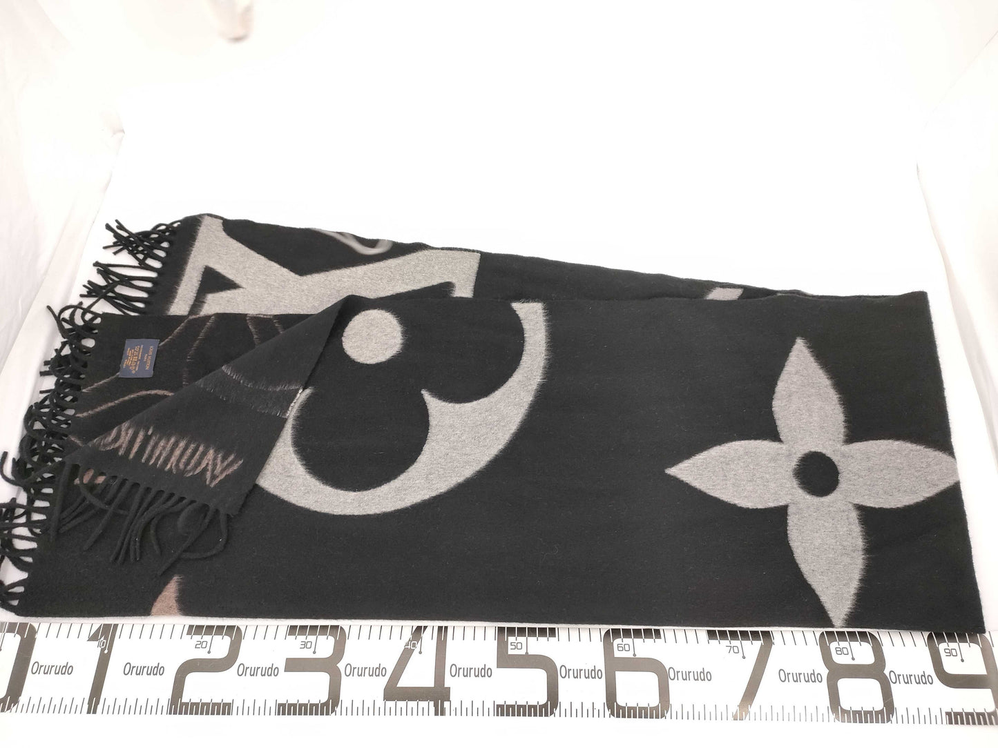 LOUIS VUITTON The Ultimate Scarf M76383 Scarf