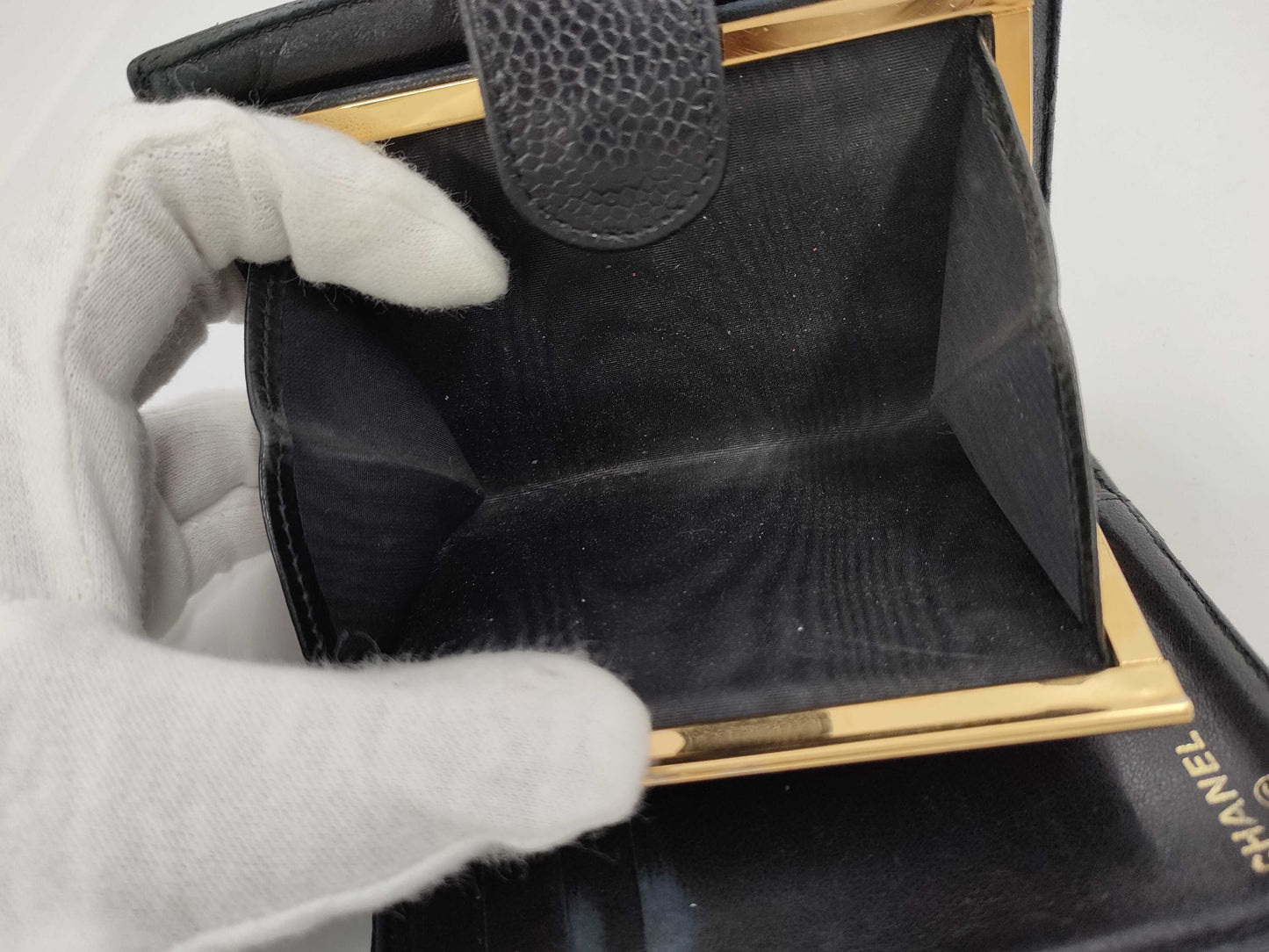 CHANEL Caviar Skin Coco Mark Wallet