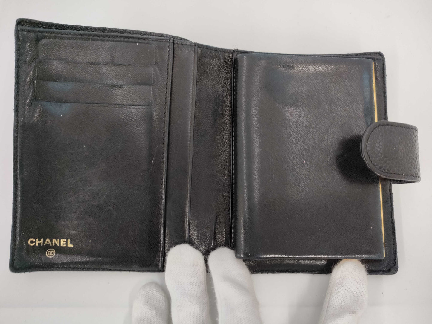 CHANEL Caviar Skin Coco Mark Wallet