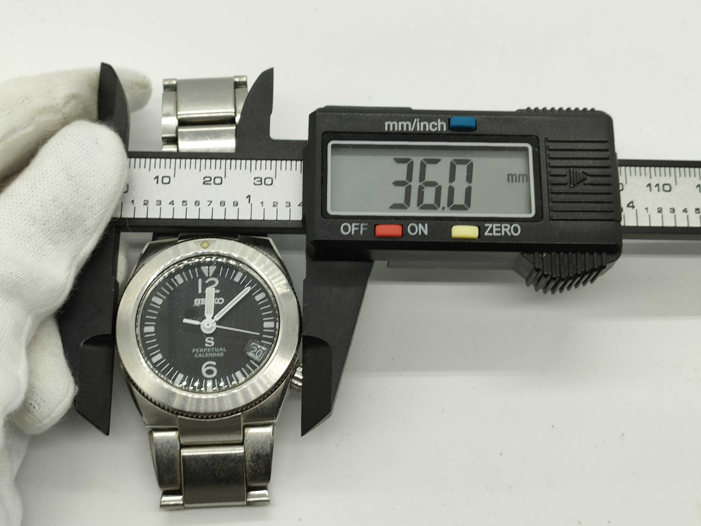 SEIKO 8f32-0210 Unused Boys' Wristwatch